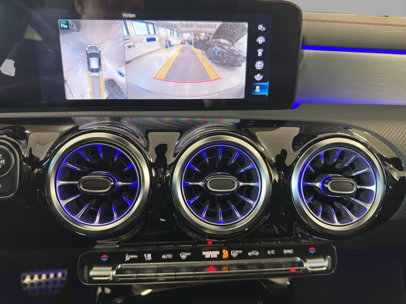MERCEDES-BENZ CLA 250 4Matic AMG Line 7G-DCT-image-11