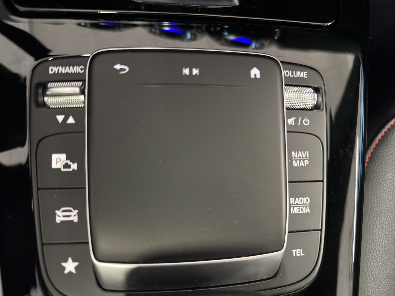 MERCEDES-BENZ CLA 250 4Matic AMG Line 7G-DCT-image-15