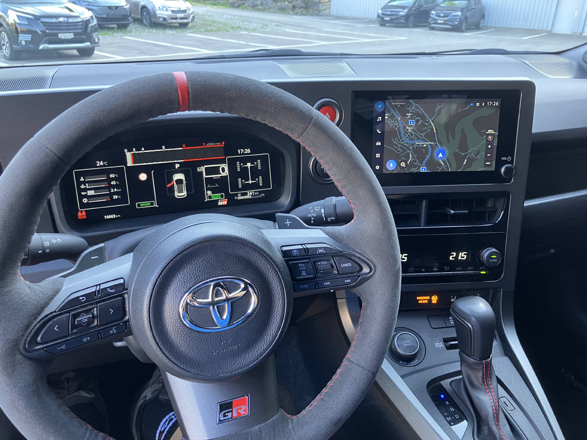TOYOTA Yaris 1.6 GR Sport A-image-10
