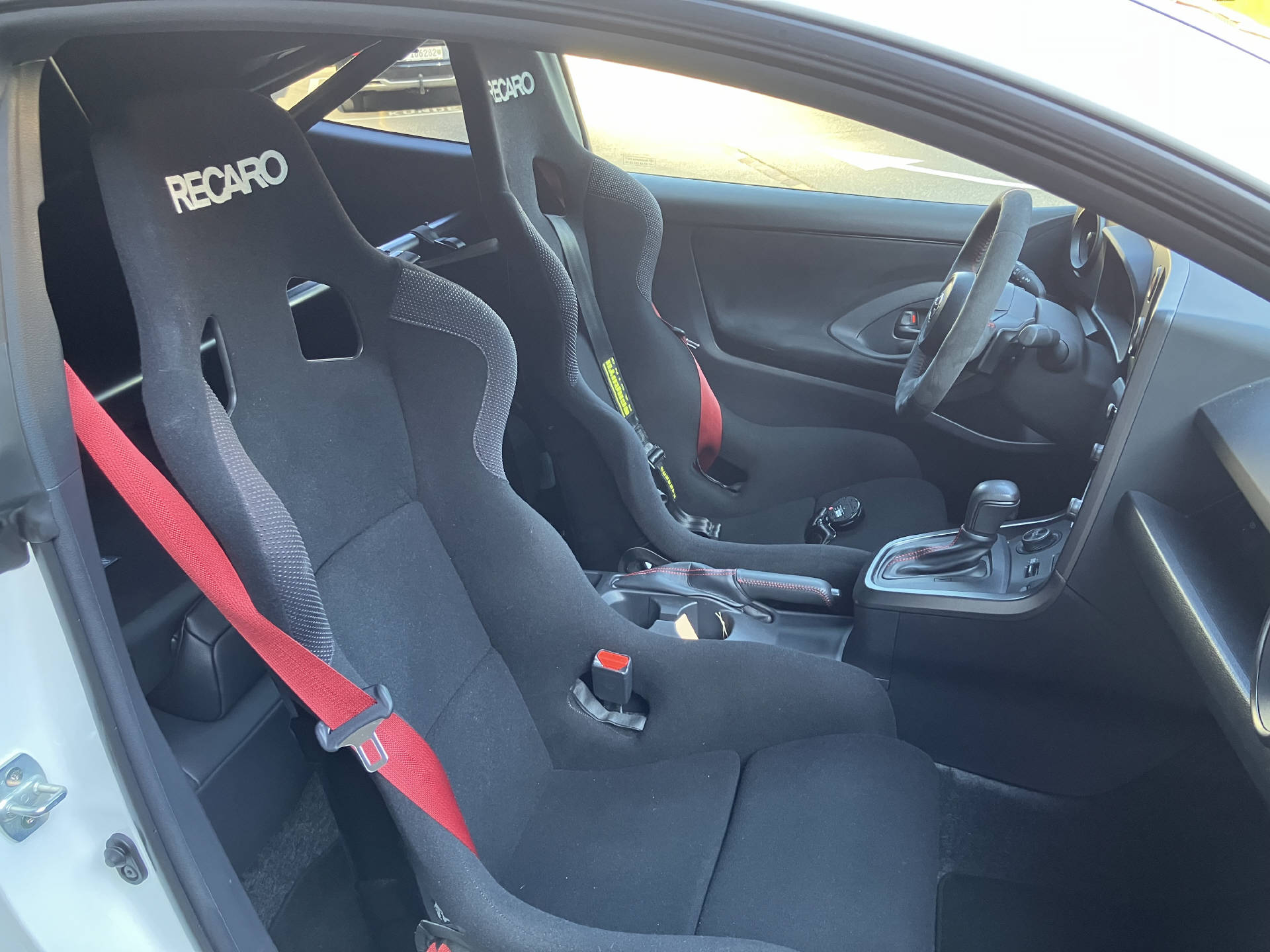 TOYOTA Yaris 1.6 GR Sport A-image-2