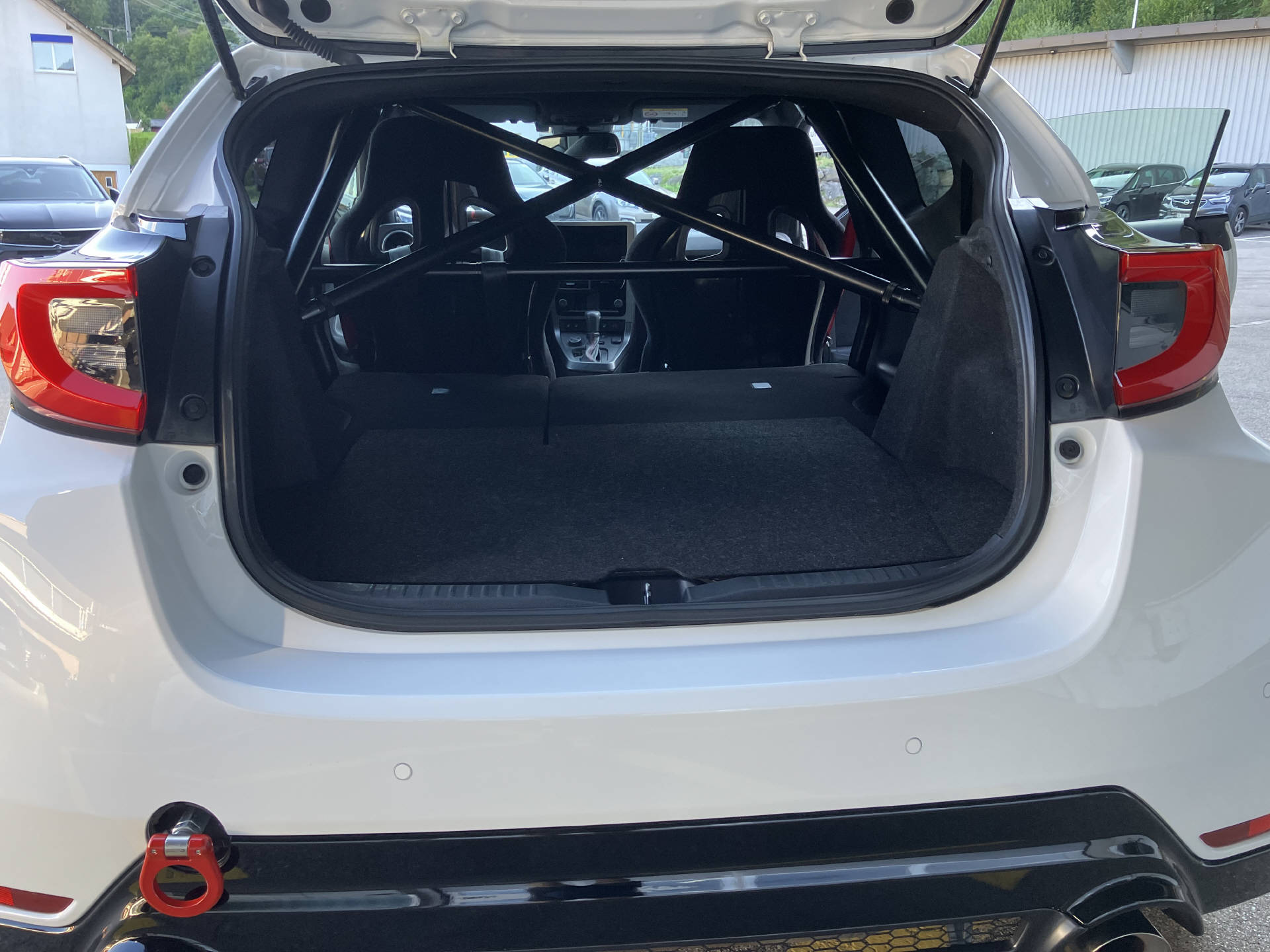 TOYOTA Yaris 1.6 GR Sport A-image-5