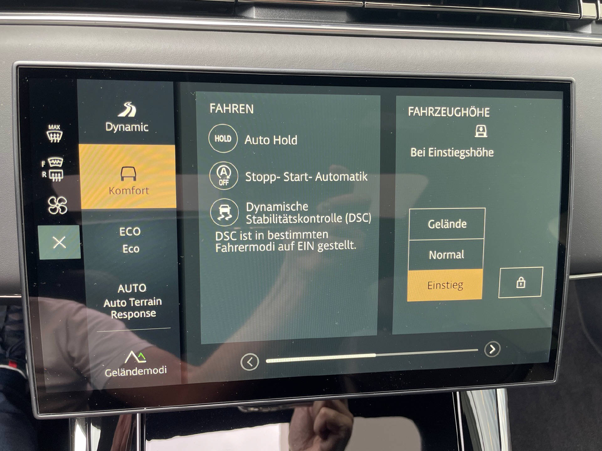 LAND ROVER Range Rover Sport 3.0 I6 250 SE Dynamic-image-16