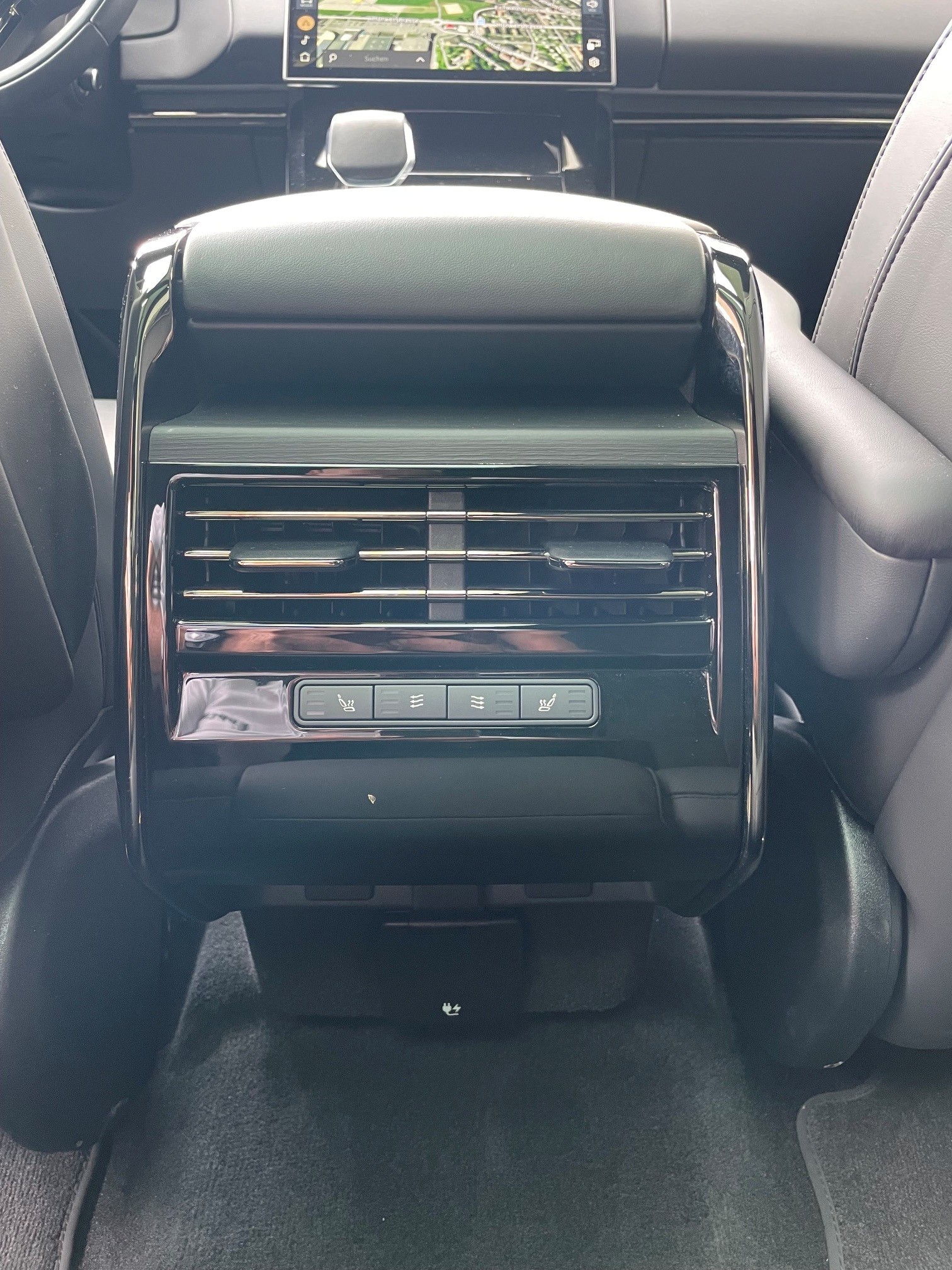 LAND ROVER Range Rover Sport 3.0 I6 250 SE Dynamic-image-23