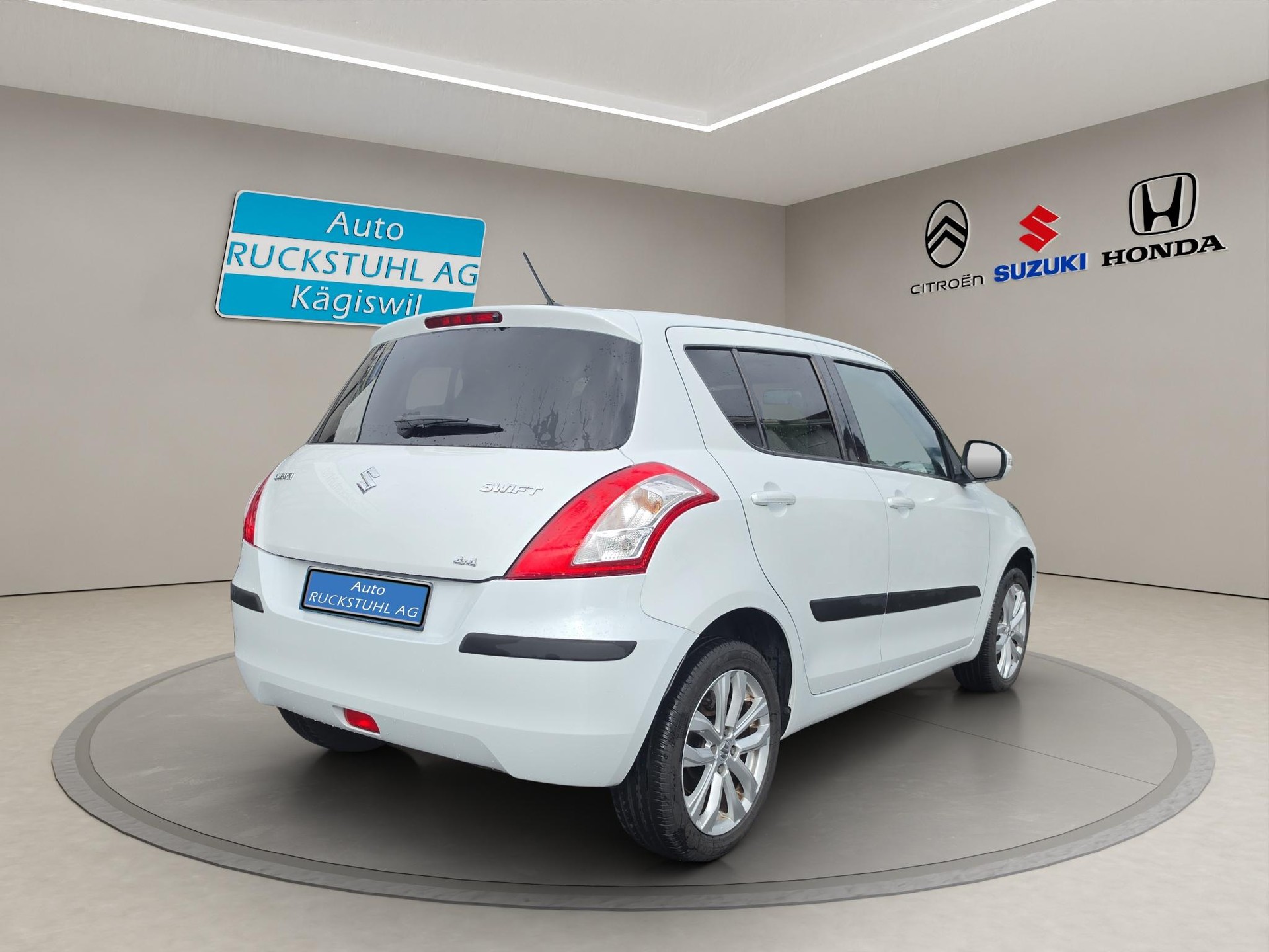 SUZUKI Swift 1.2 Sergio Cellano 4x4-image-3