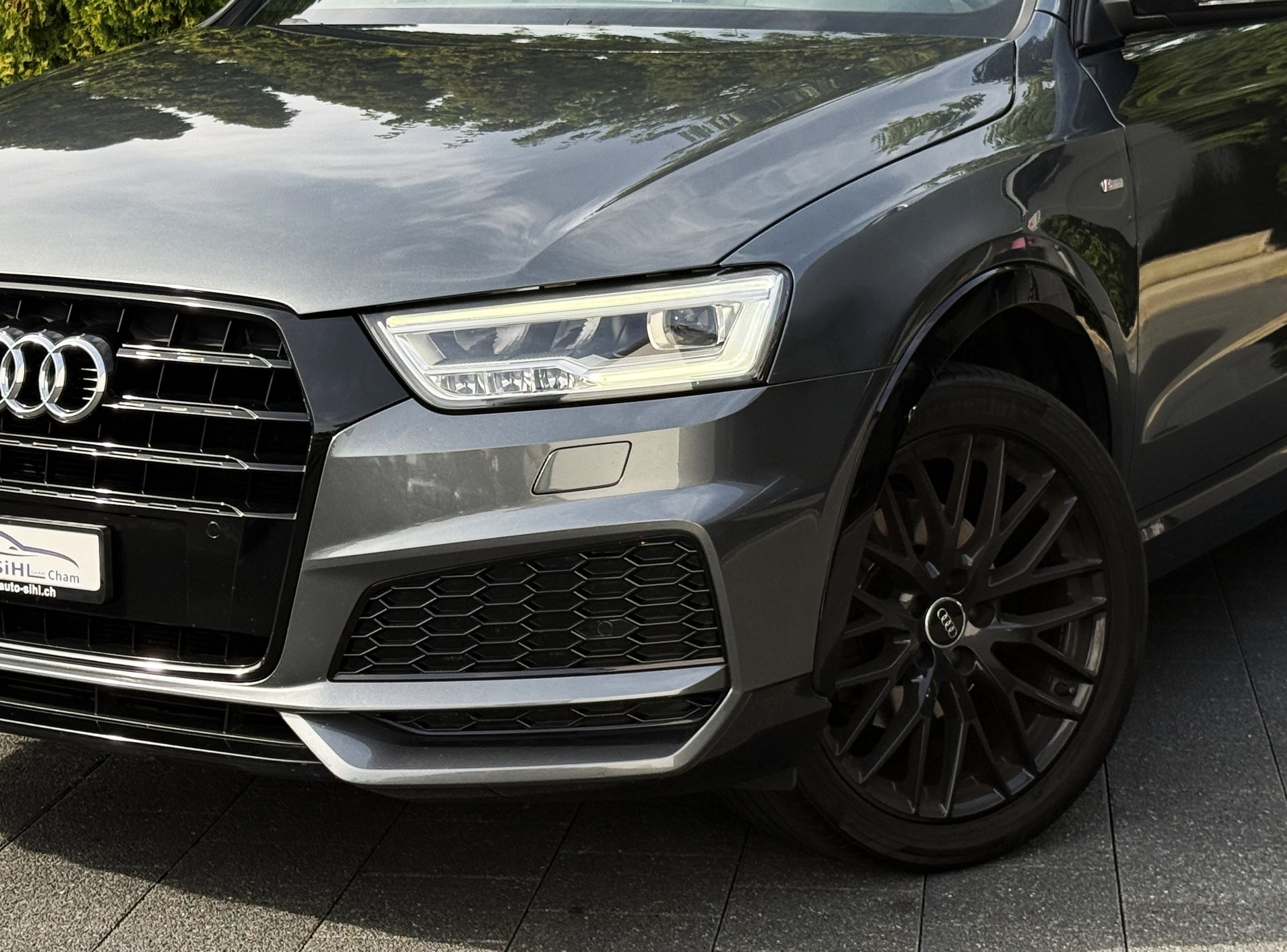 AUDI Q3 1.4 TFSI sport S-tronic / Frisch ab MFK-showroom-element-3