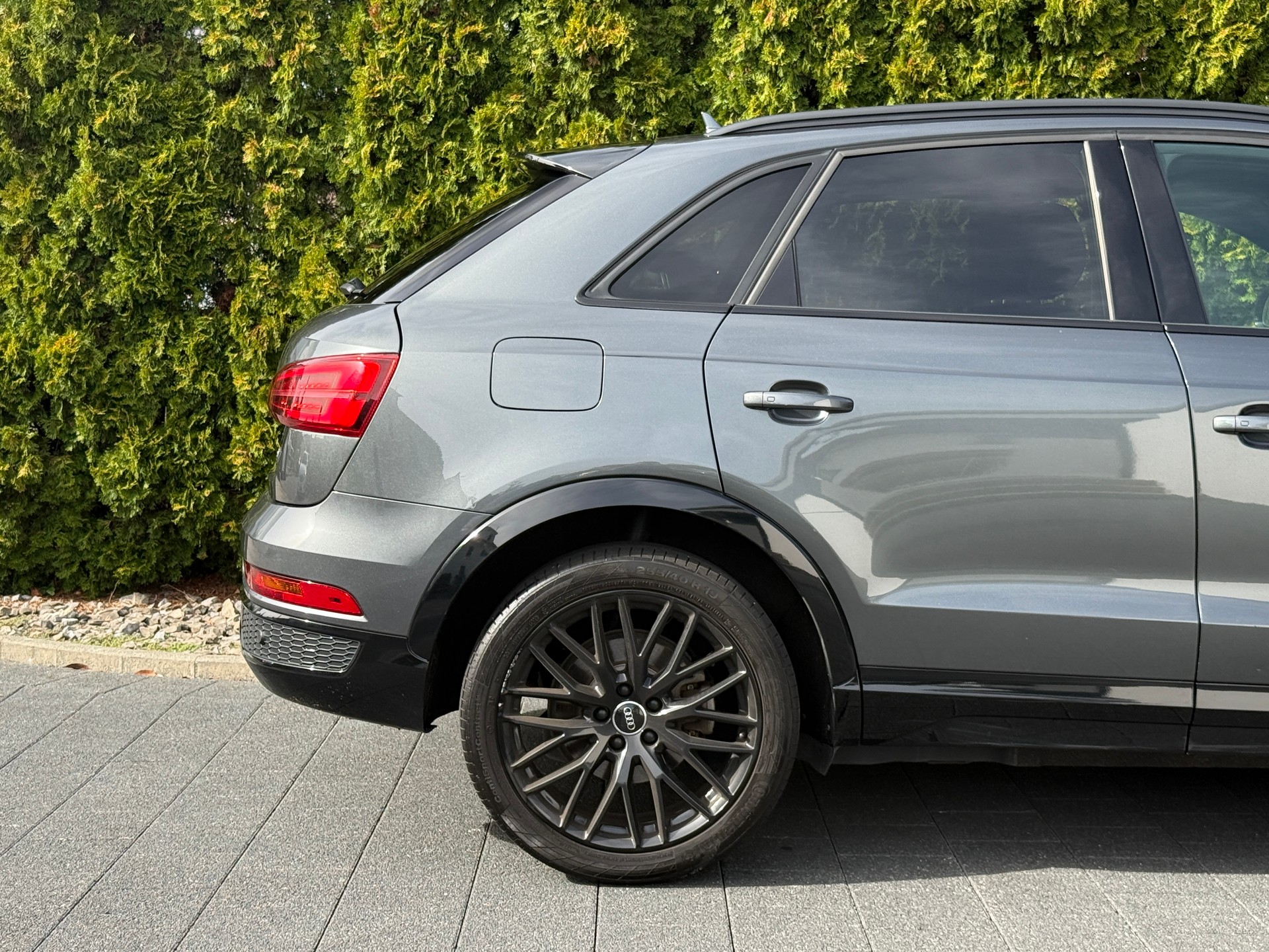 AUDI Q3 1.4 TFSI sport S-tronic / Frisch ab MFK-image-10