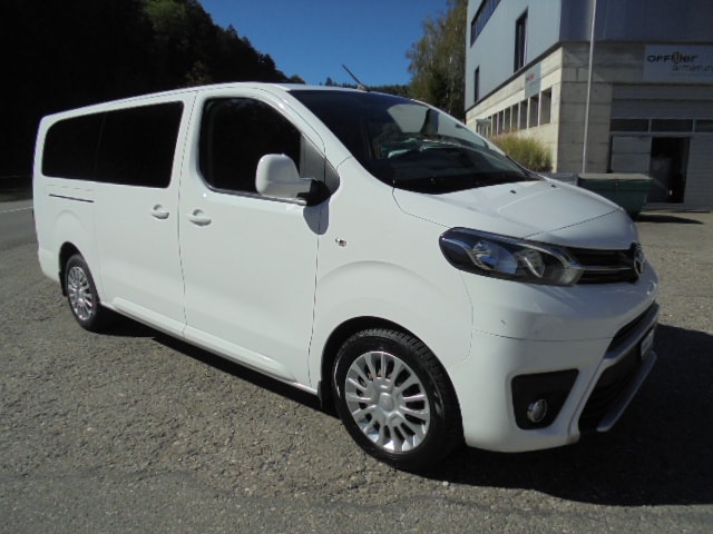 TOYOTA Proace Verso 2.0 D-4D Shuttle L2-image-1