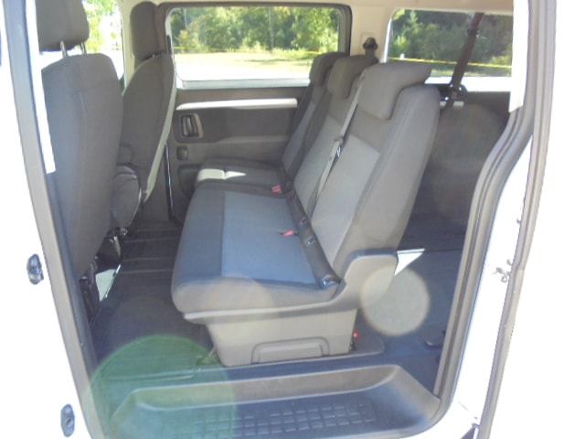 TOYOTA Proace Verso 2.0 D-4D Shuttle L2-image-8