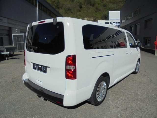 TOYOTA Proace Verso 2.0 D-4D Shuttle L2-image-3