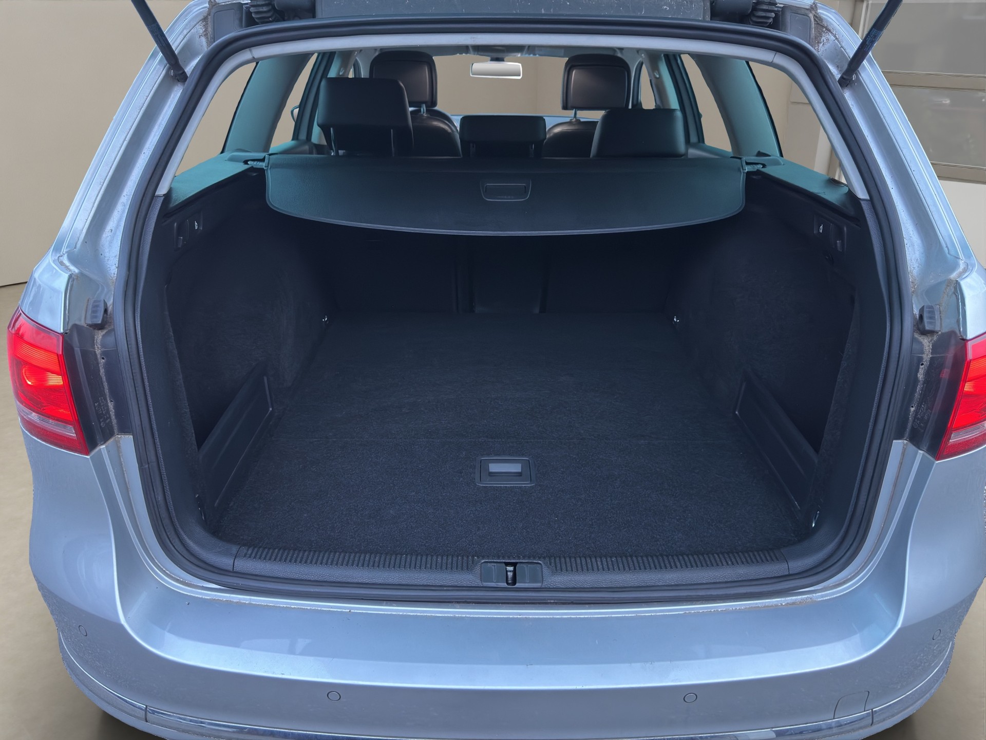 VW Passat Variant 2.0 TSI Highline-image-14