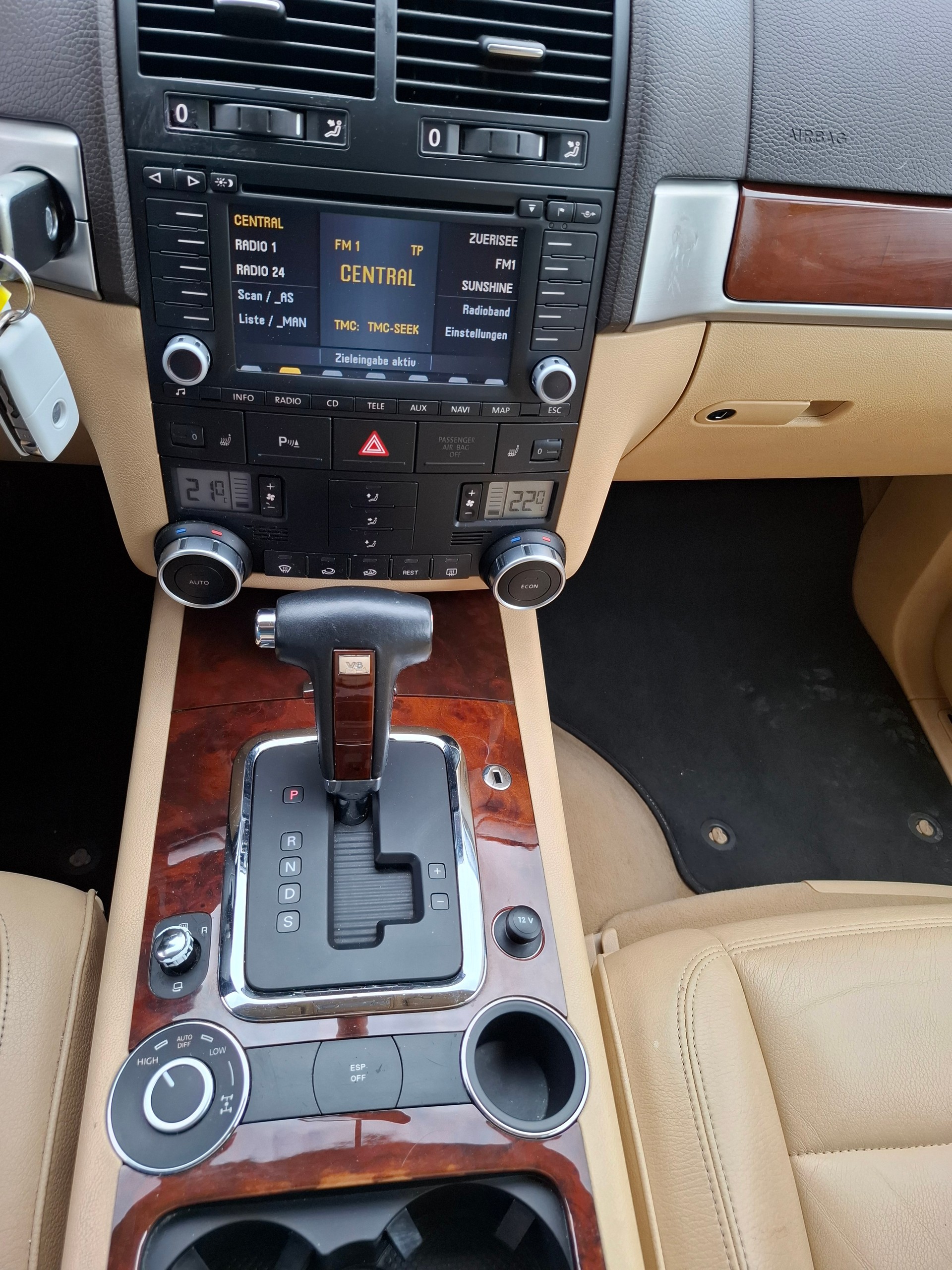 VW Touareg 3.2 V6-image-12