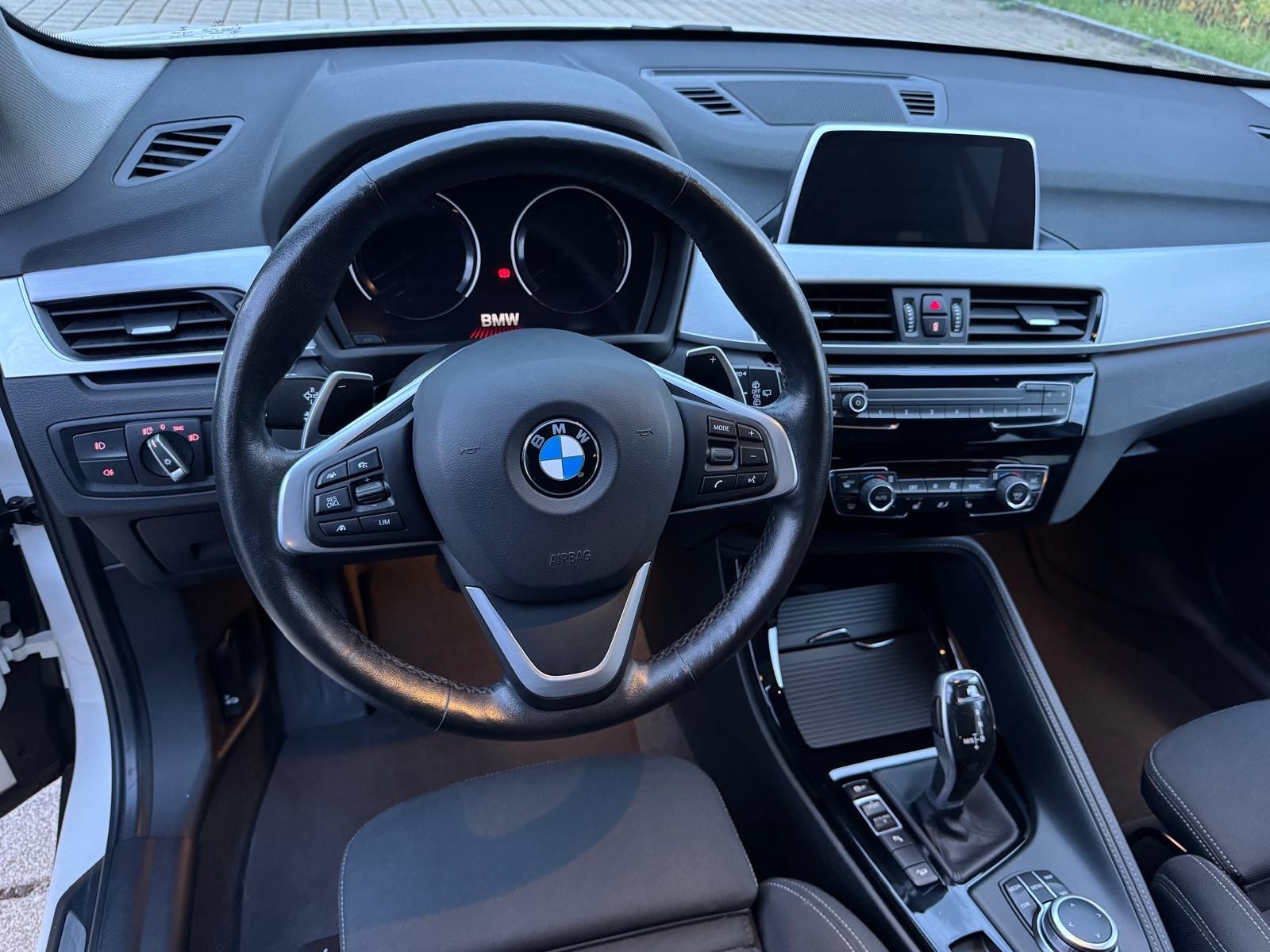 BMW X1 xDrive 18d Steptronic-image-4