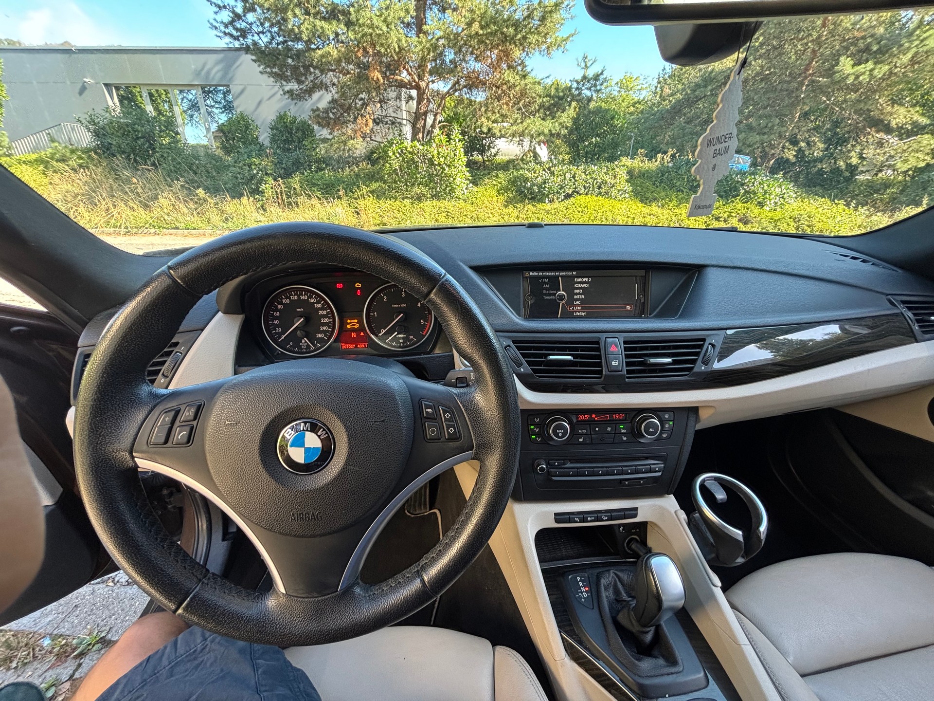 BMW X1 xDrive 20d Steptronic-image-15