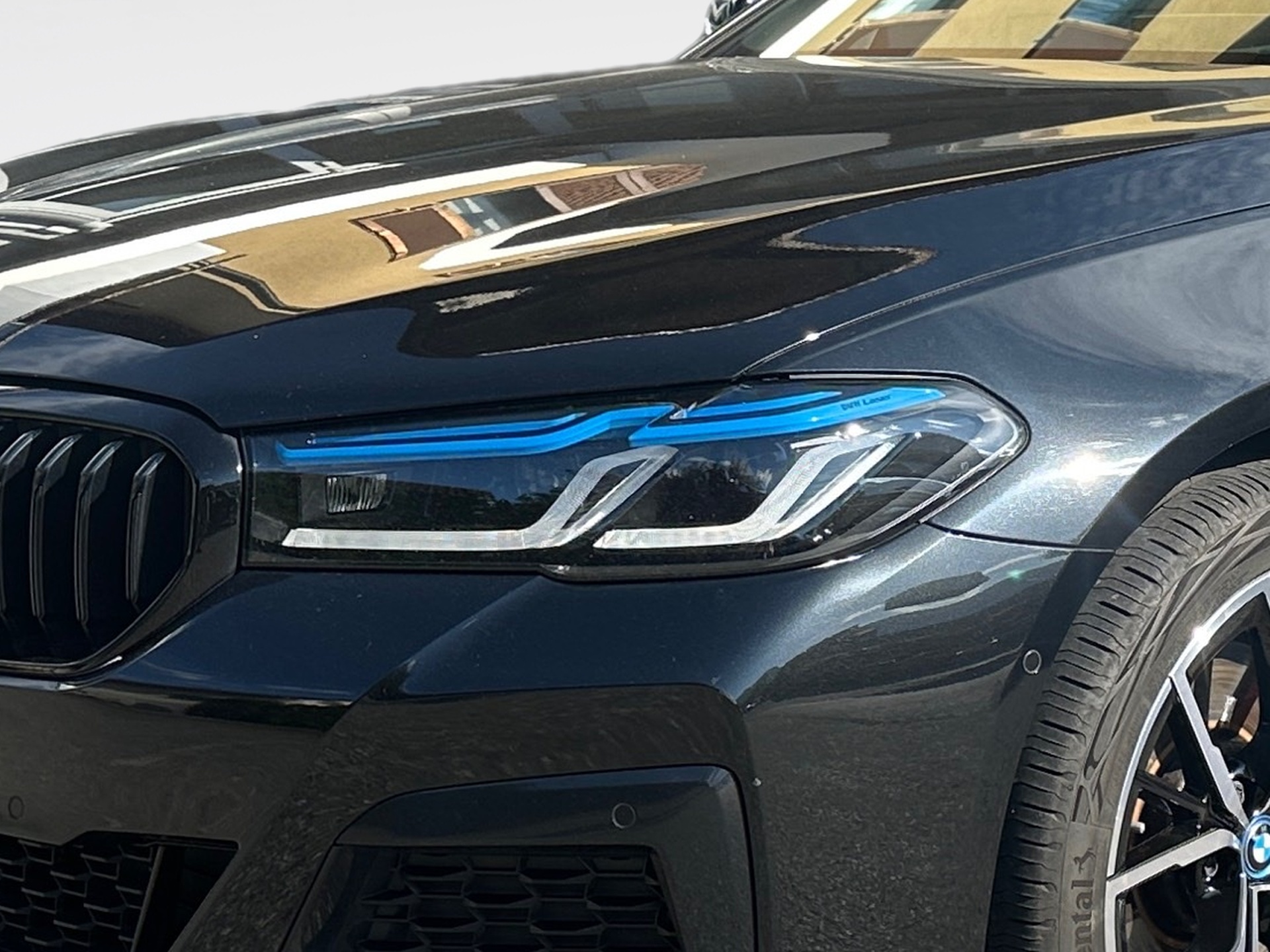BMW 530e xDrive Touring M Sport Pro Steptronic-showroom-element-3