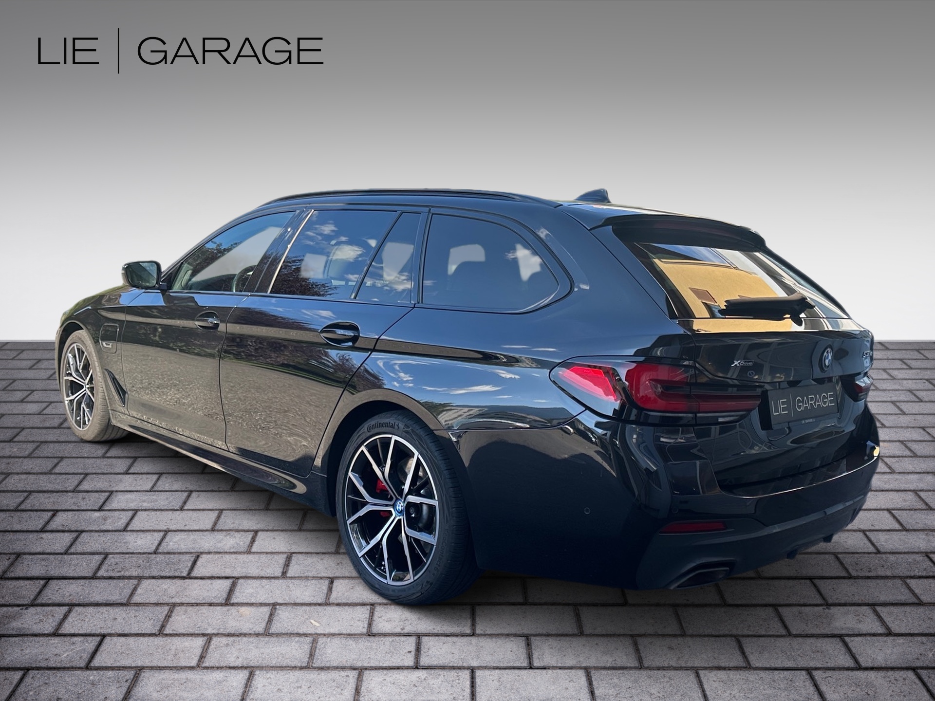 BMW 530e xDrive Touring M Sport Pro Steptronic-showroom-element-2
