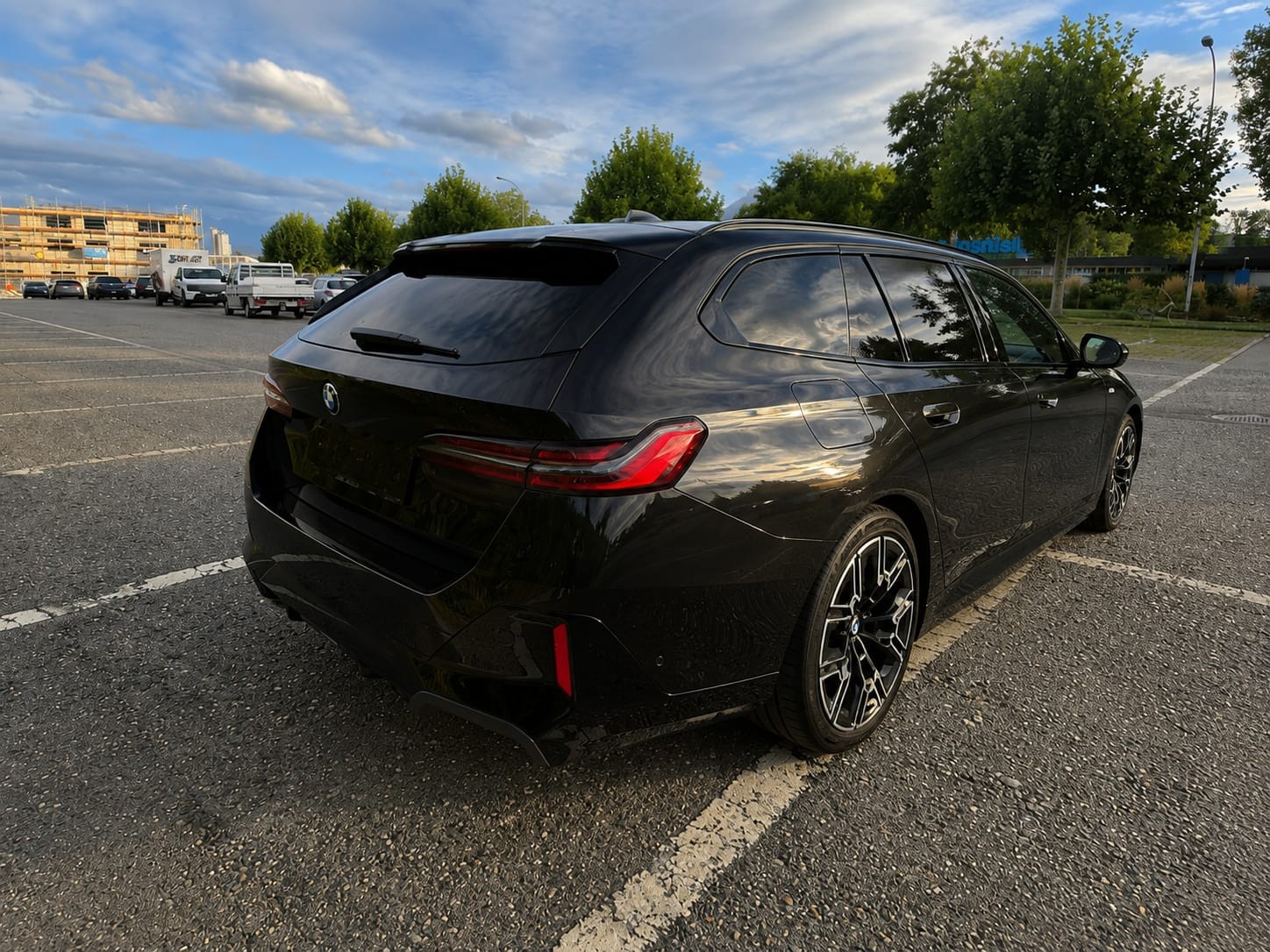 BMW 520d xDrive-image-2