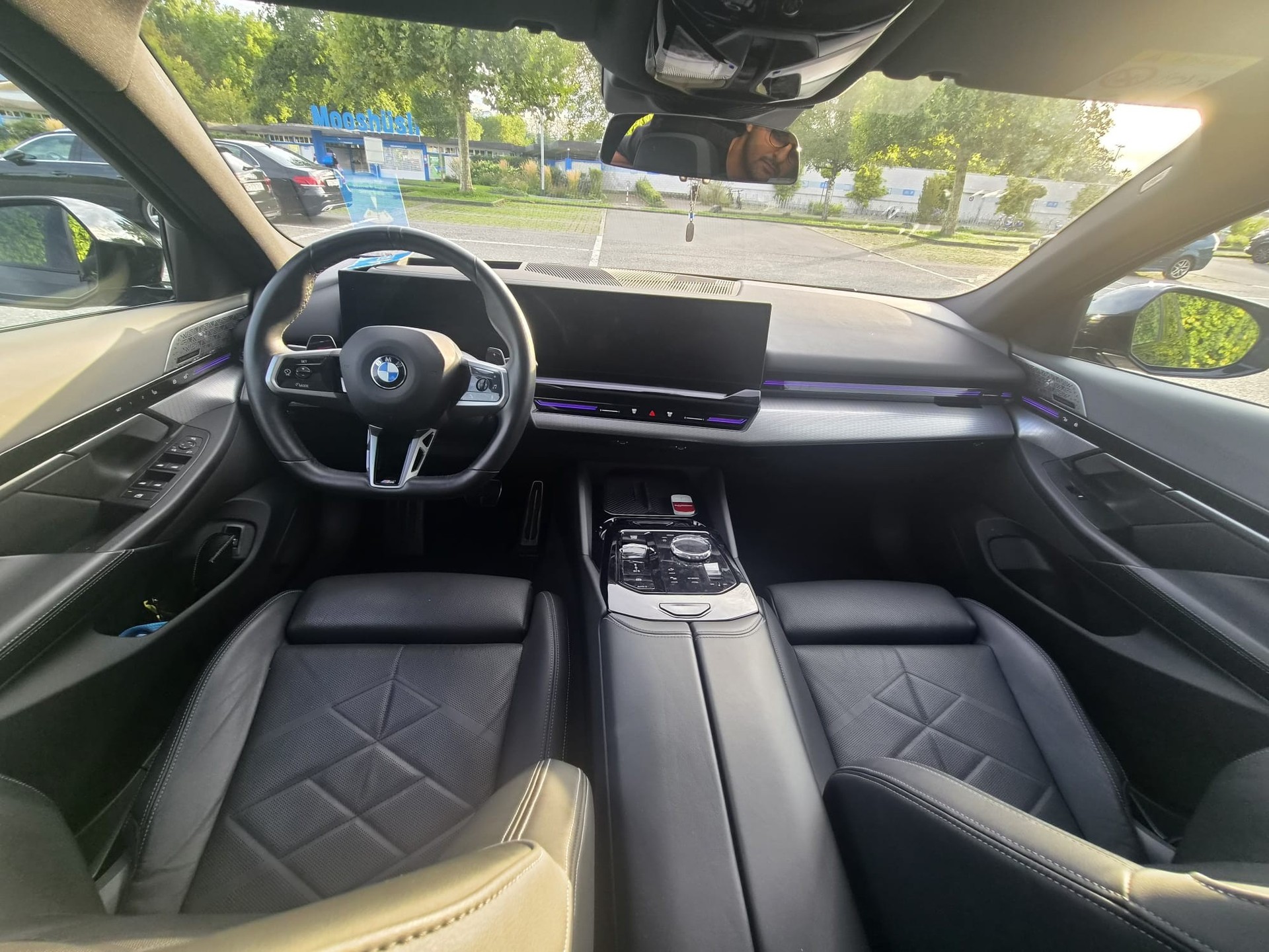 BMW 520d xDrive-image-5