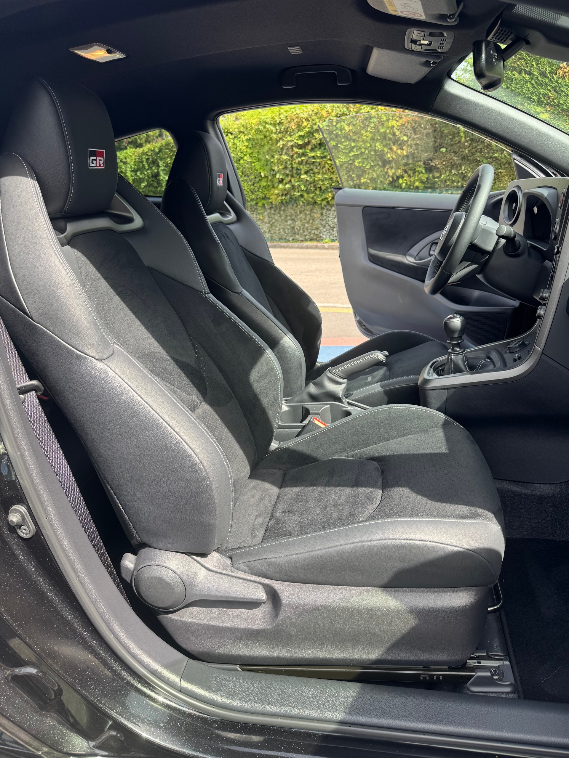 TOYOTA 1.6 Turbo Sport 4x4-image-12