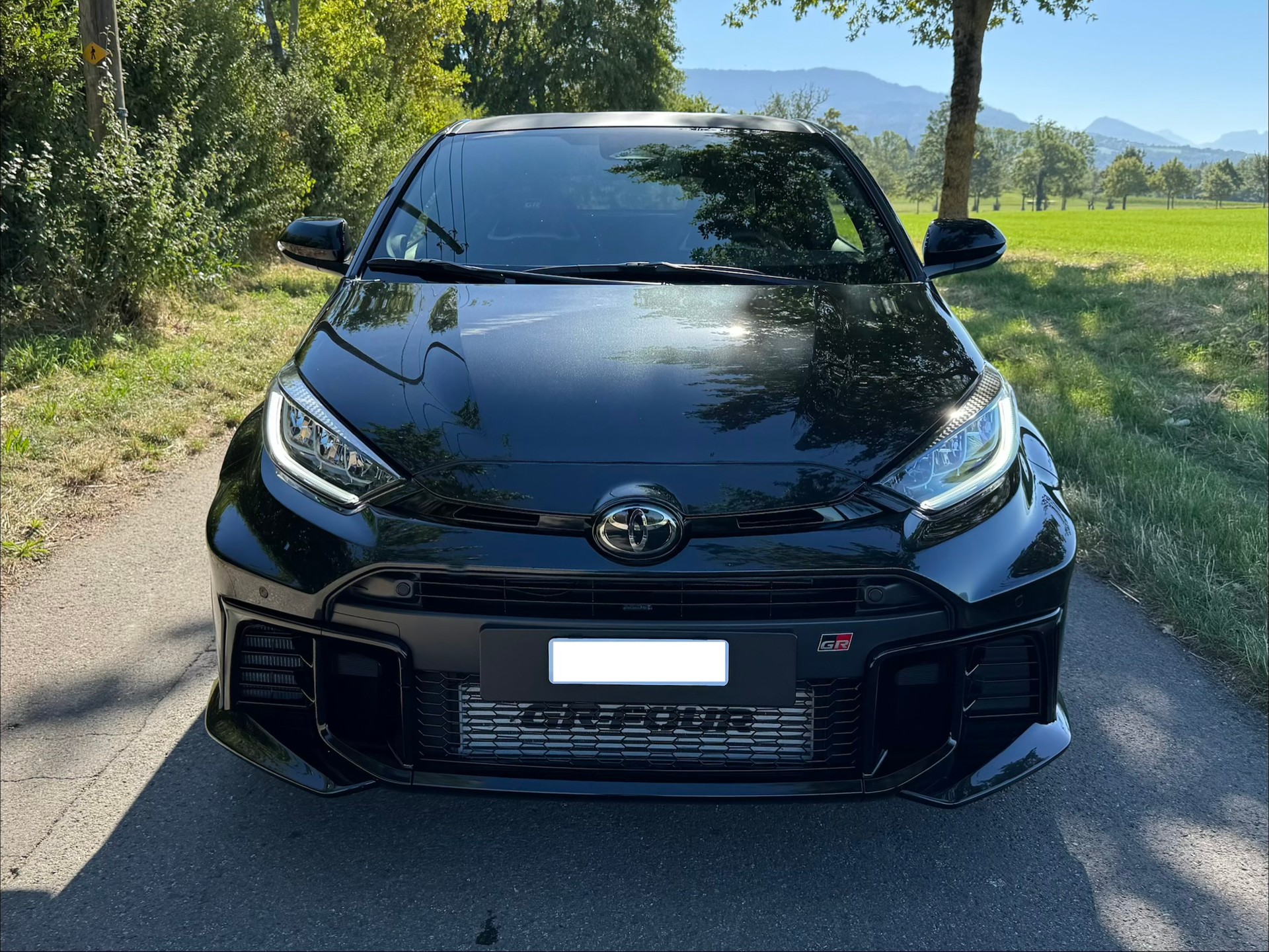 TOYOTA 1.6 Turbo Sport 4x4-image-1