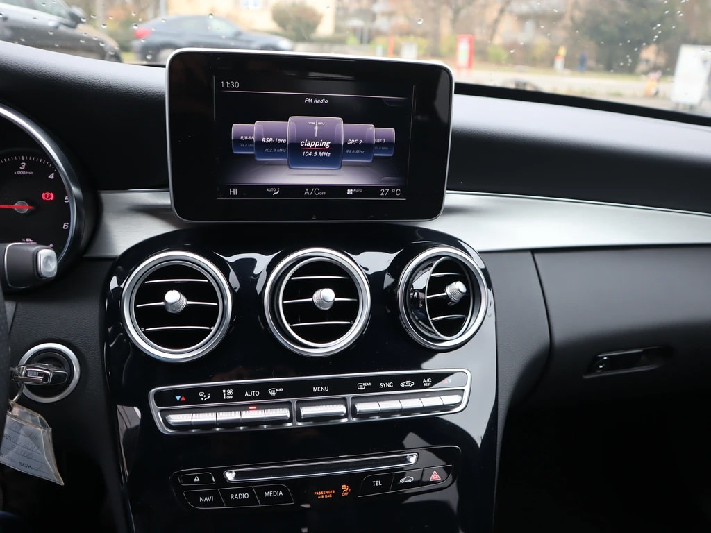 MERCEDES-BENZ C 300 BlueTEC Hybrid AMG Line 7G-Tronic ** Voll-Leder Ausstattung ** LED Xenon ** Gr-Navi ** Sitzheizung ** Ab MFK **-image-7