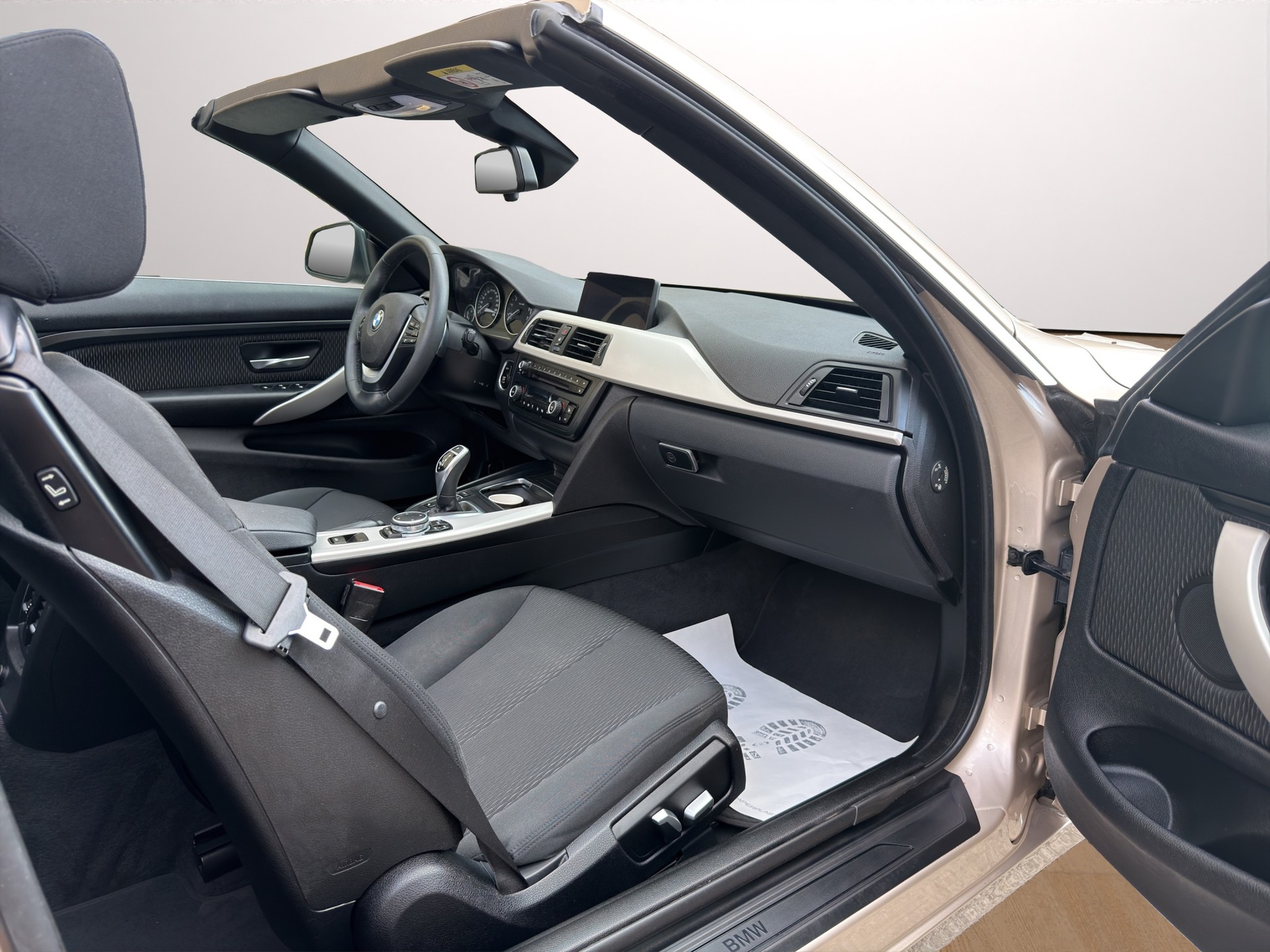 BMW 430i Cabriolet Steptronic-image-13