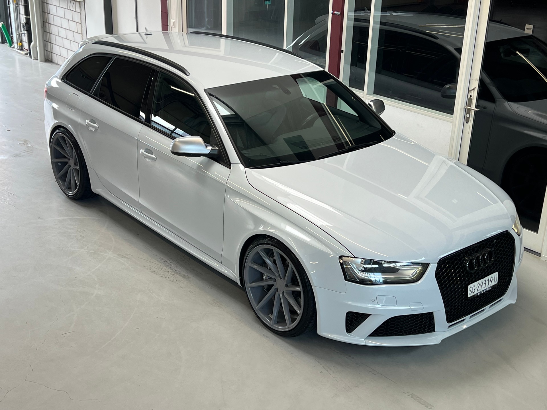 AUDI RS4 Avant 4.2 FSI V8 quattro S-tronic-image-0