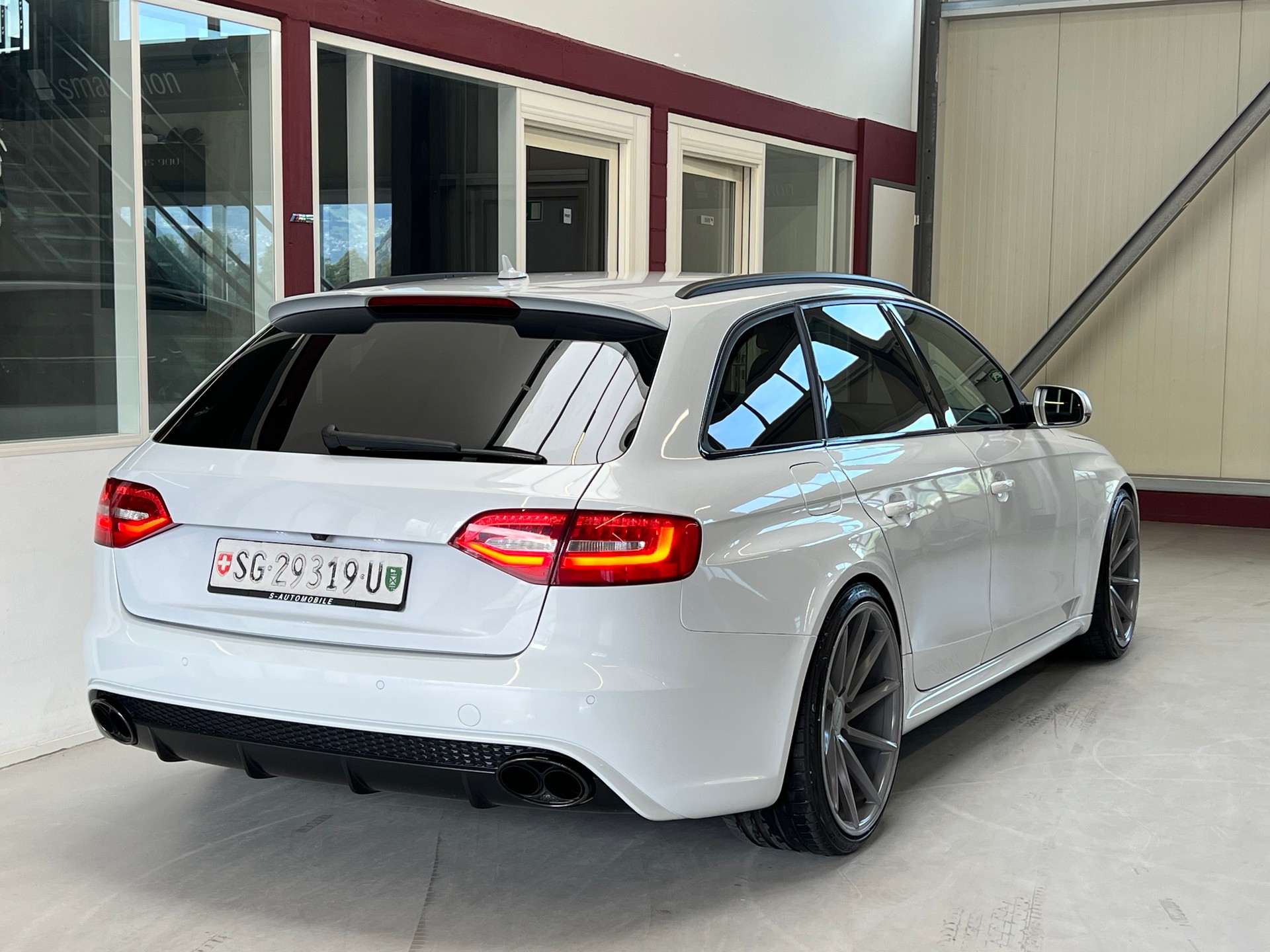 AUDI RS4 Avant 4.2 FSI V8 quattro S-tronic-image-7
