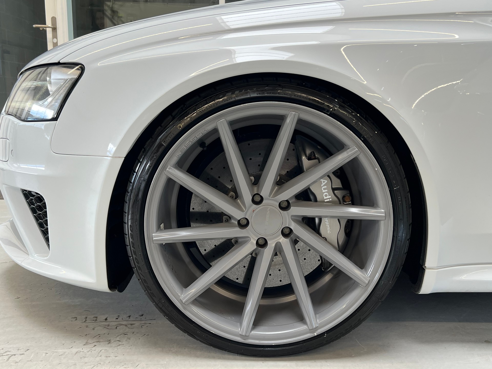 AUDI RS4 Avant 4.2 FSI V8 quattro S-tronic-image-10