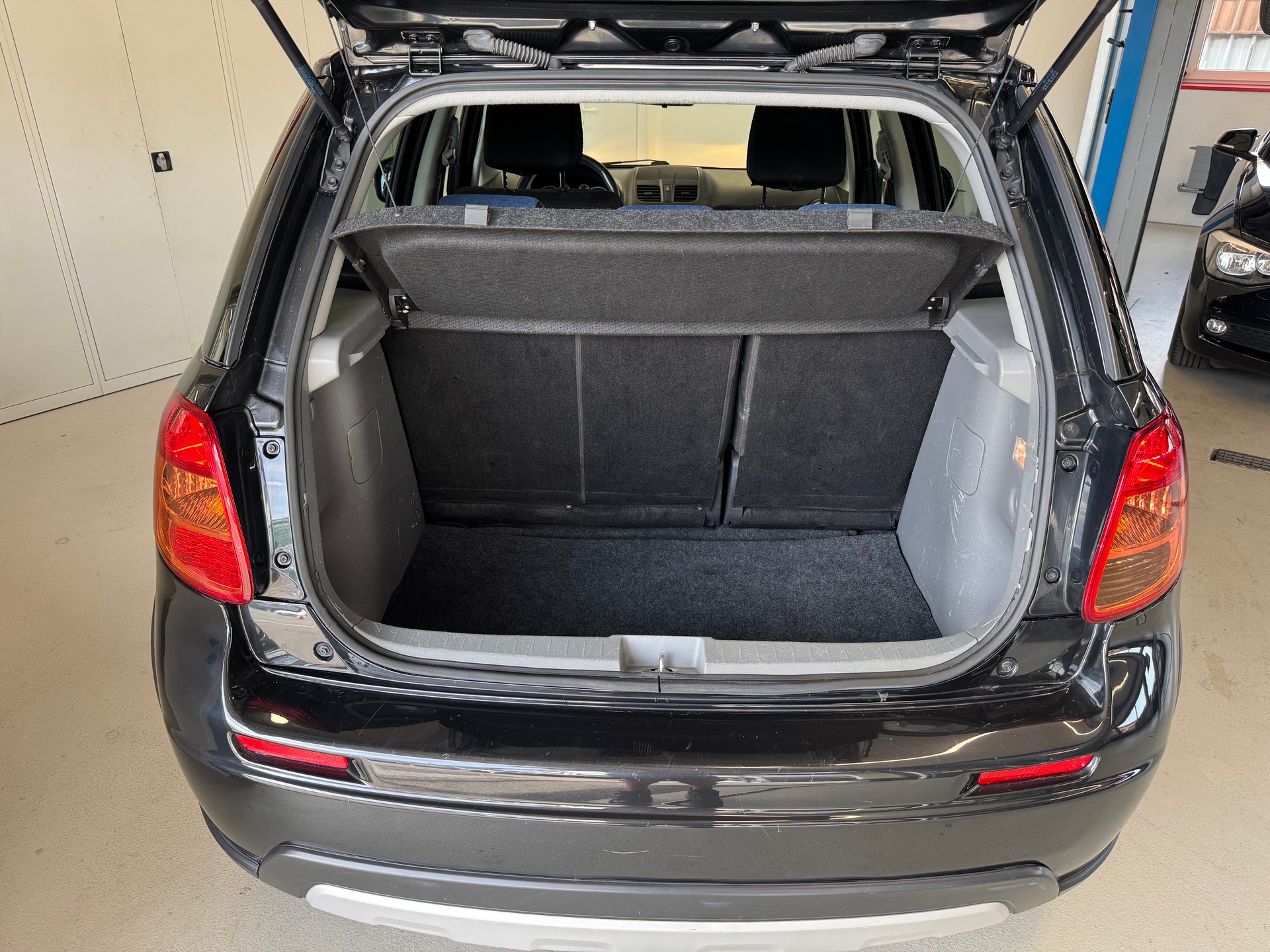 SUZUKI SX4 2.0 TD GL Top Indigo 4WD-image-10