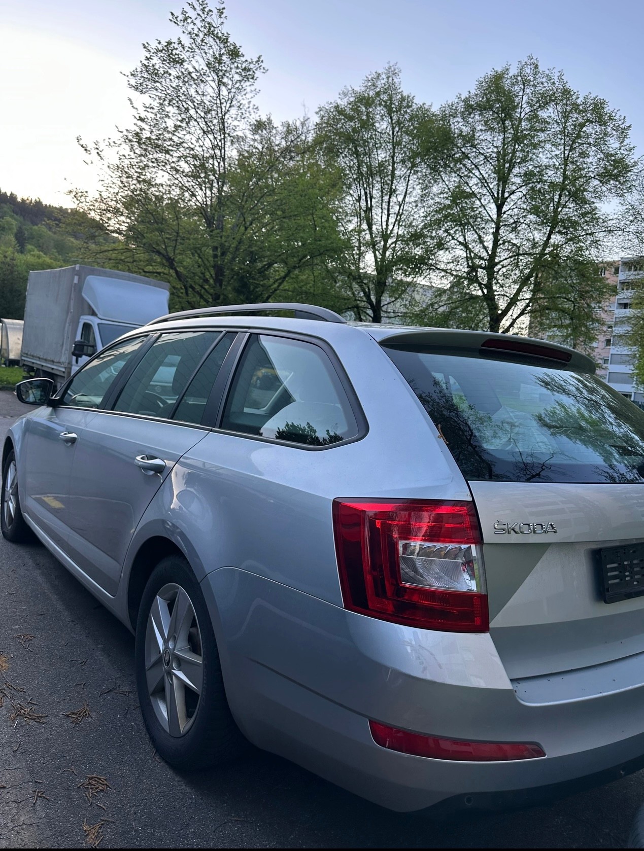 SKODA Octavia Combi 1.6 TDI Ambition 4x4-image-2