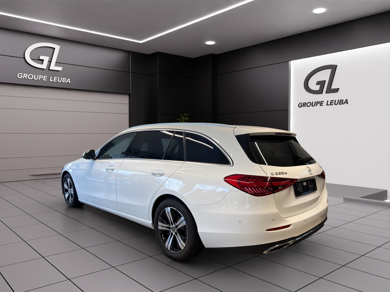 MERCEDES-BENZ C 220 d T 4 M Swiss Star-image-3