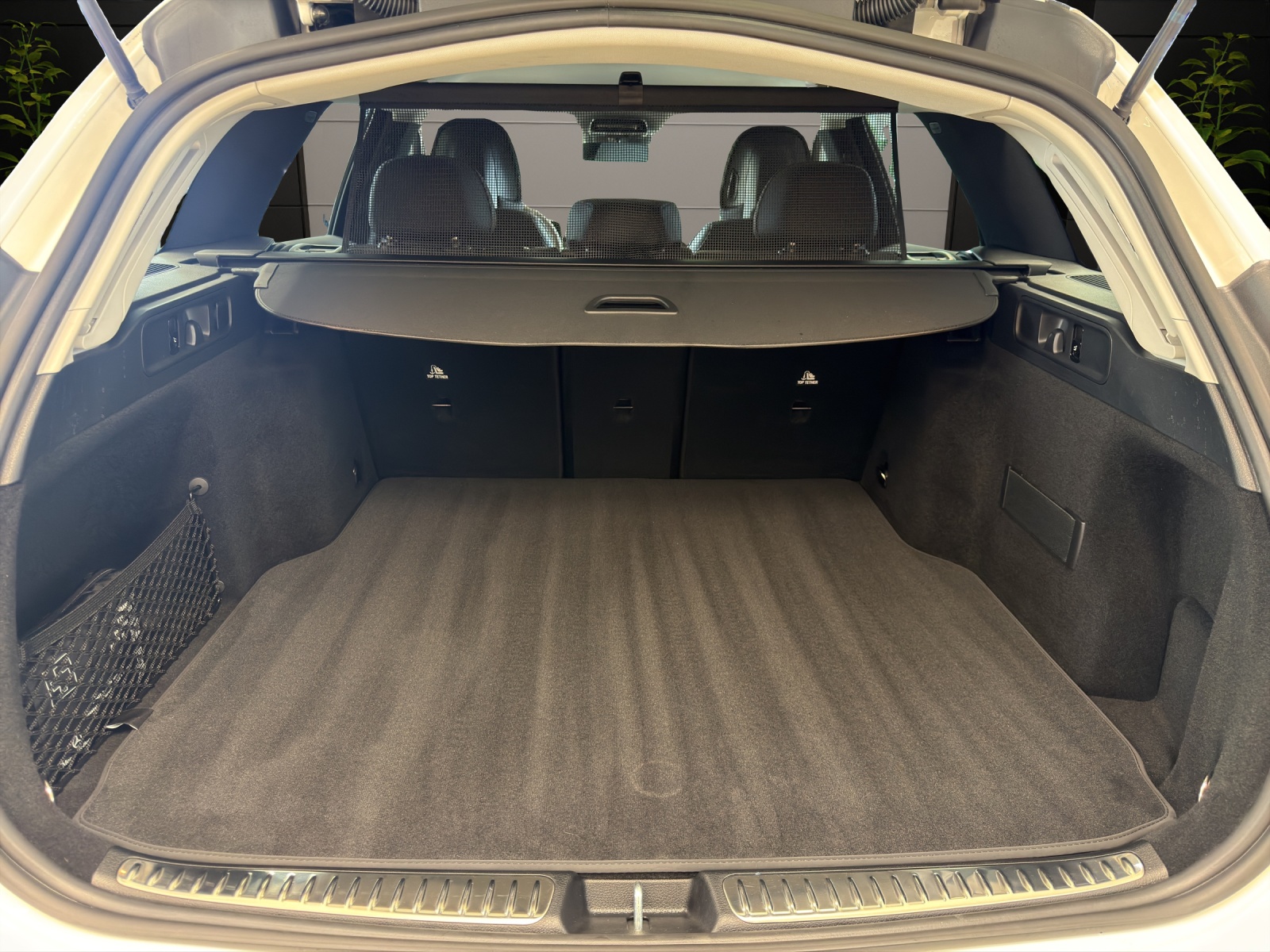 MERCEDES-BENZ C 220 d T 4 M Swiss Star-image-14