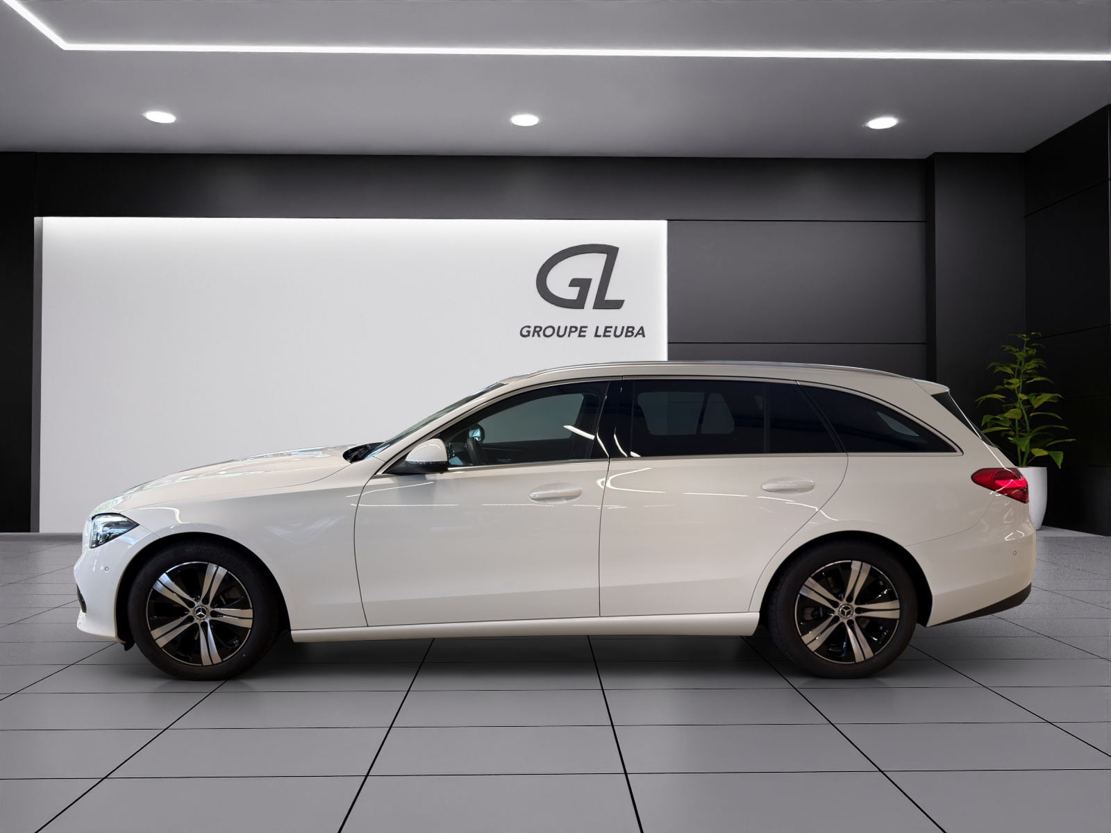 MERCEDES-BENZ C 220 d T 4 M Swiss Star-image-2