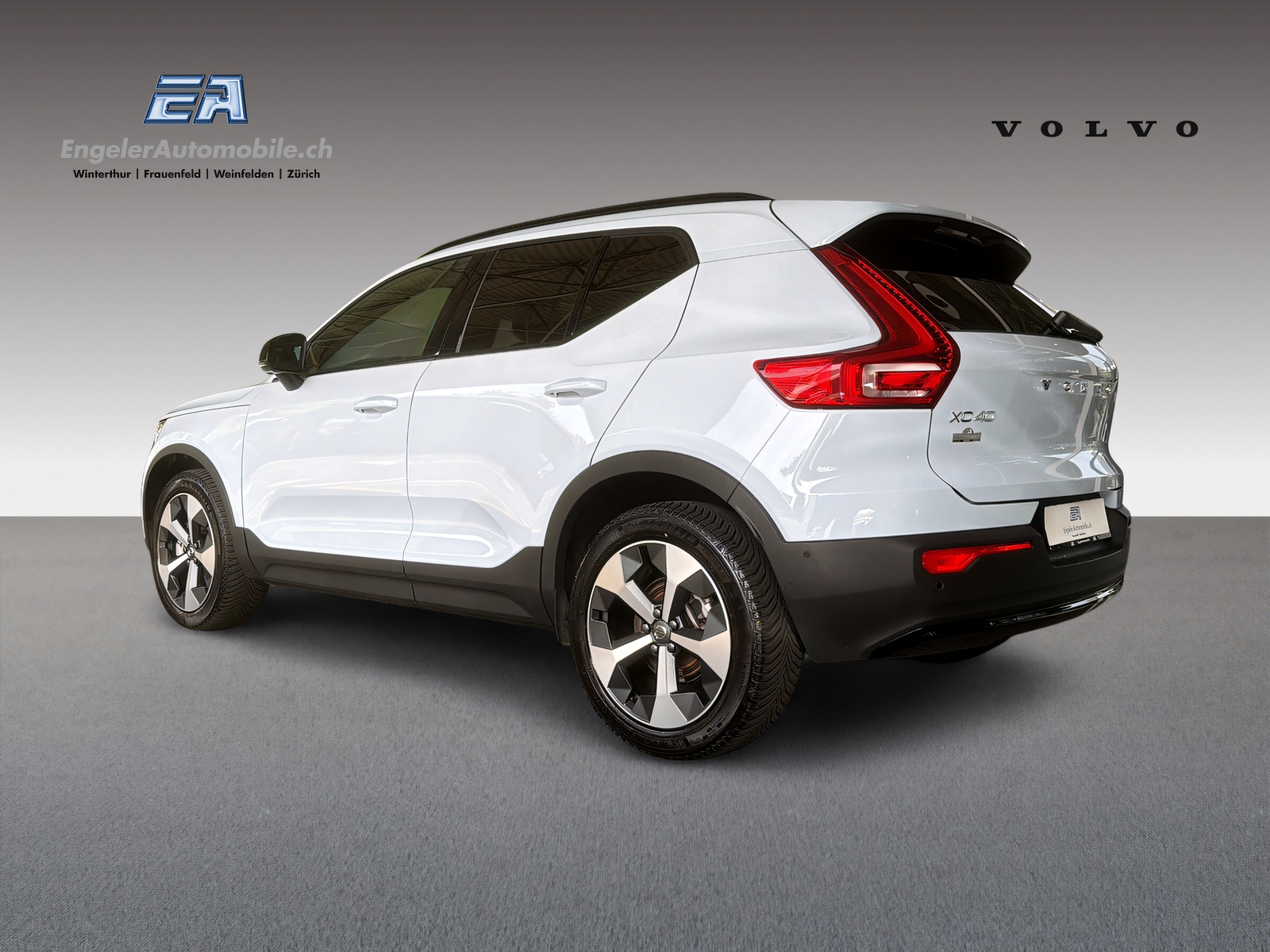 VOLVO XC40 B3 Benzin Mild Hybrid Plus Dark DCT-image-3