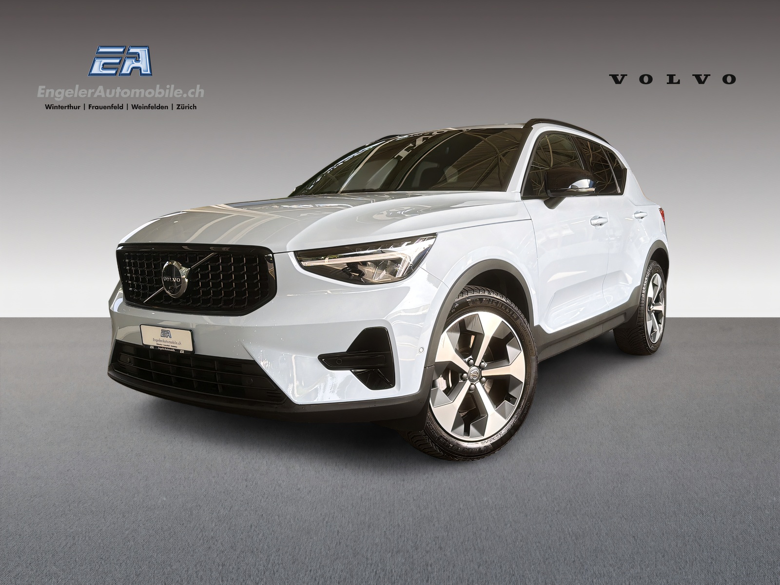 VOLVO XC40 B3 Benzin Mild Hybrid Plus Dark DCT-image-0