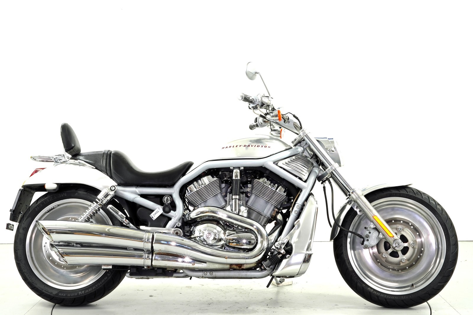 HARLEY-DAVIDSON VRSCA VROD-showroom-element-3