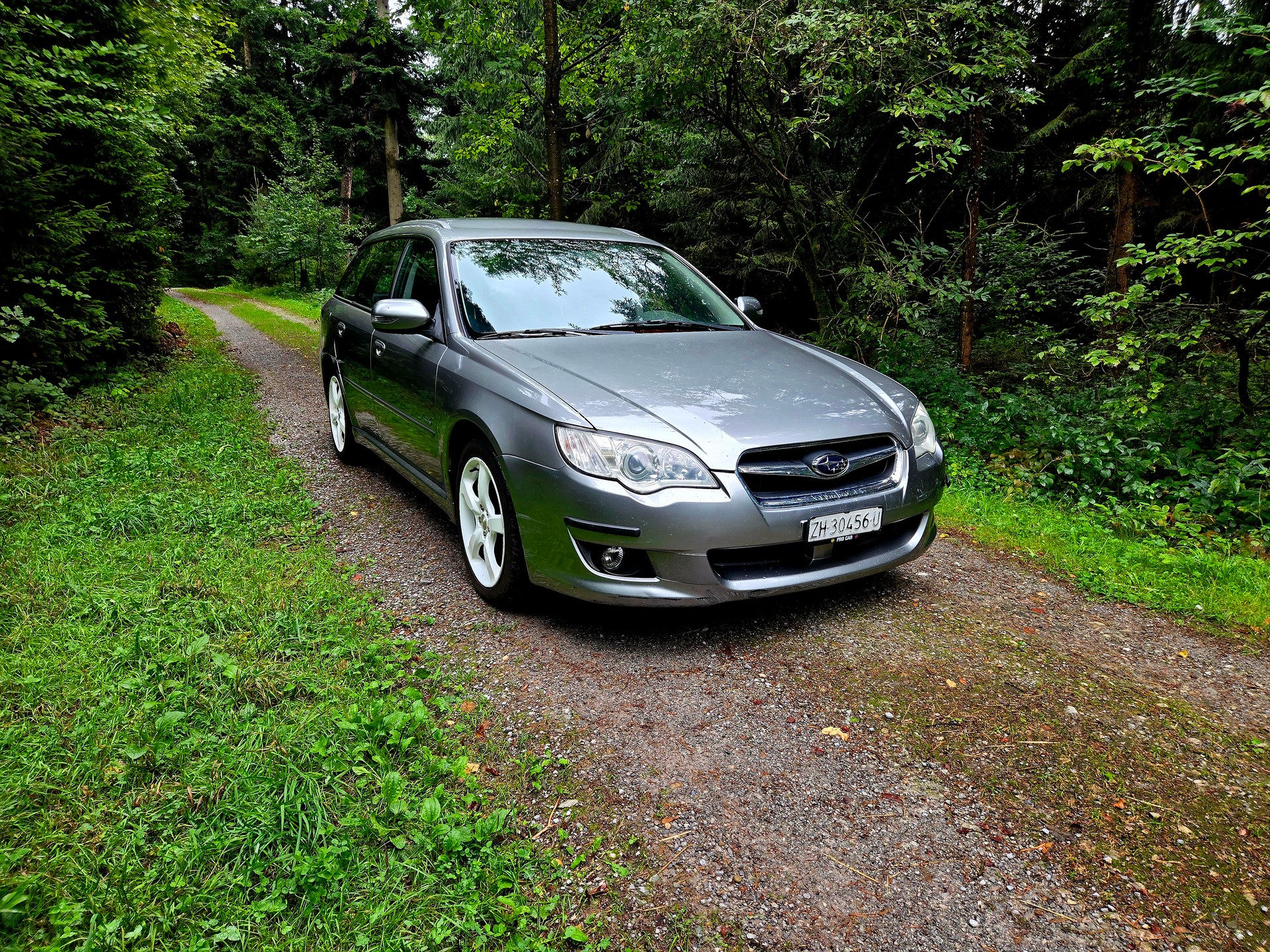 SUBARU Legacy 2.0R AWD Swiss