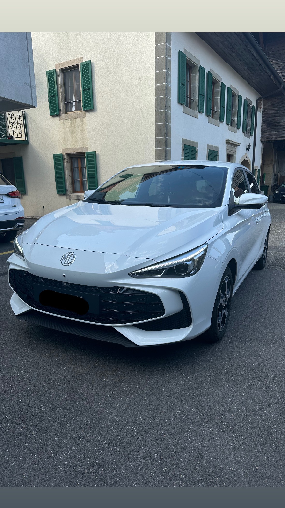 MG 1.5 Hybrid Luxury-image-0