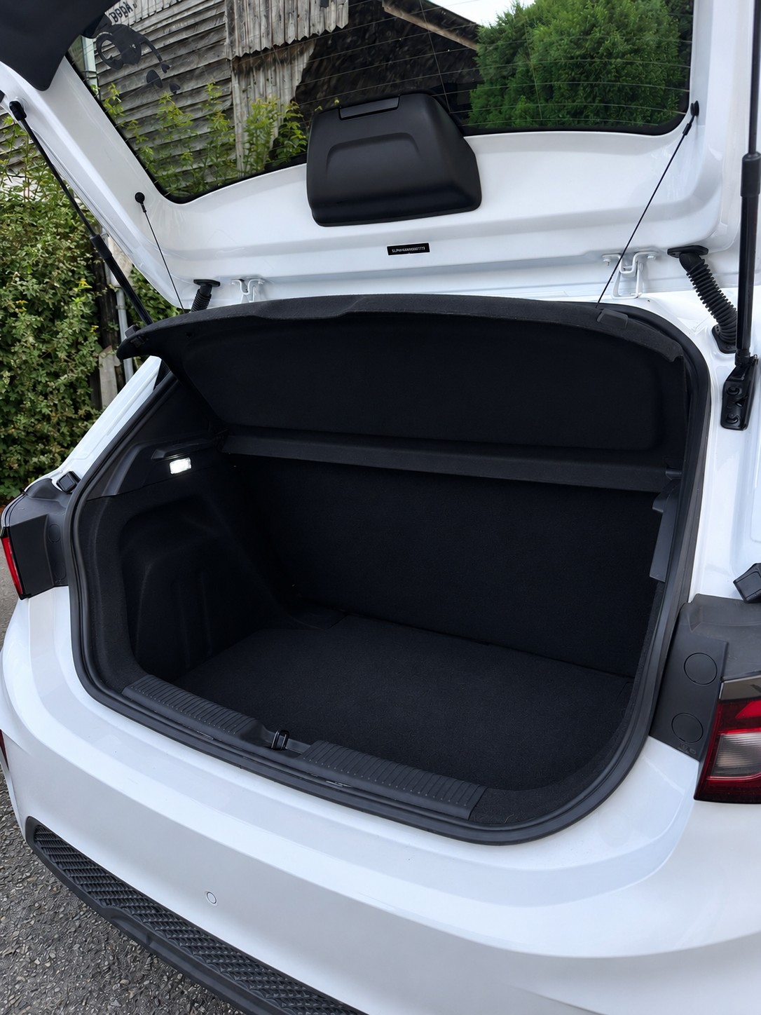 MG 1.5 Hybrid Luxury-image-5