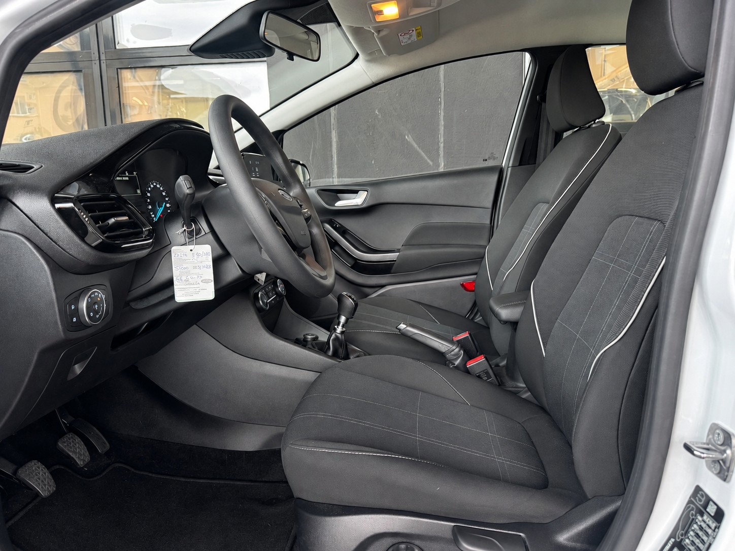 FORD Fiesta 1.0 SCTi Trend-image-9