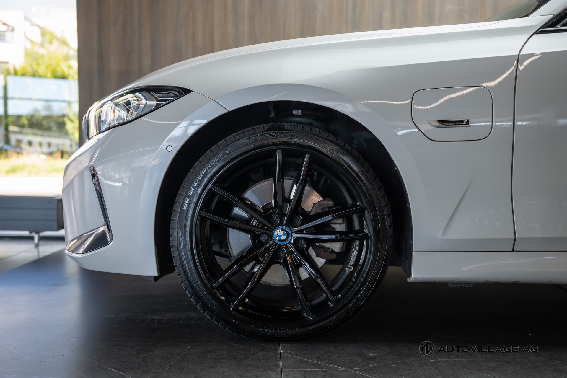 BMW 320e xDrive Touring Steptronic M Sport-image-1