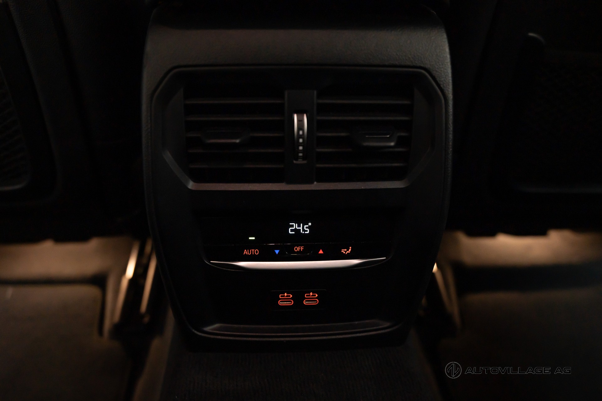 BMW 320e xDrive Touring Steptronic M Sport-image-11