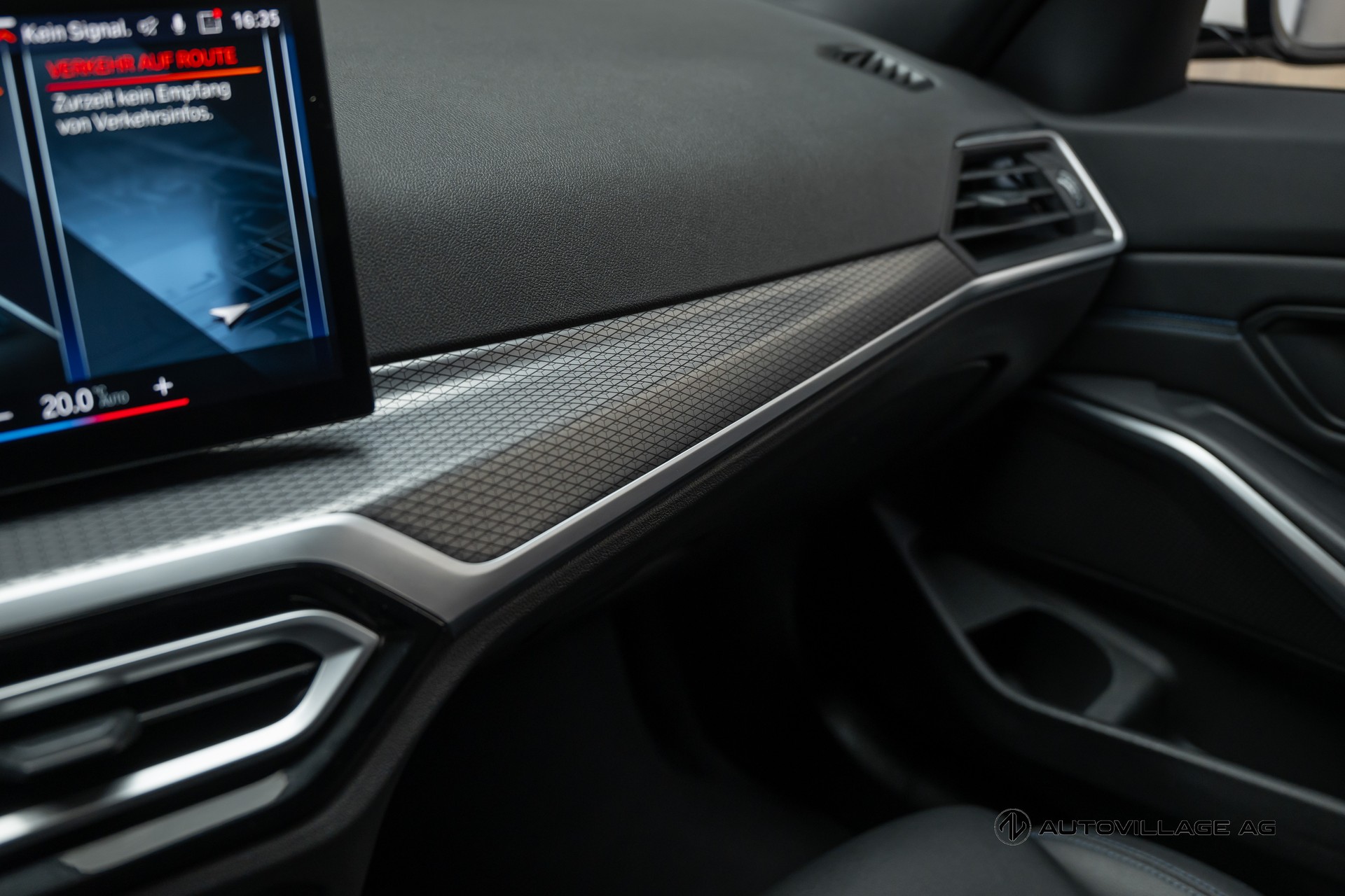 BMW 320e xDrive Touring Steptronic M Sport-image-19