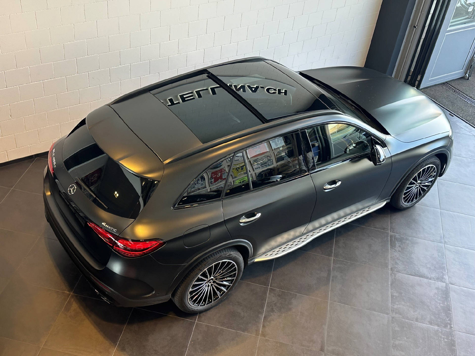 MERCEDES-BENZ GLC 400 e AMG Line 4matic-image-3