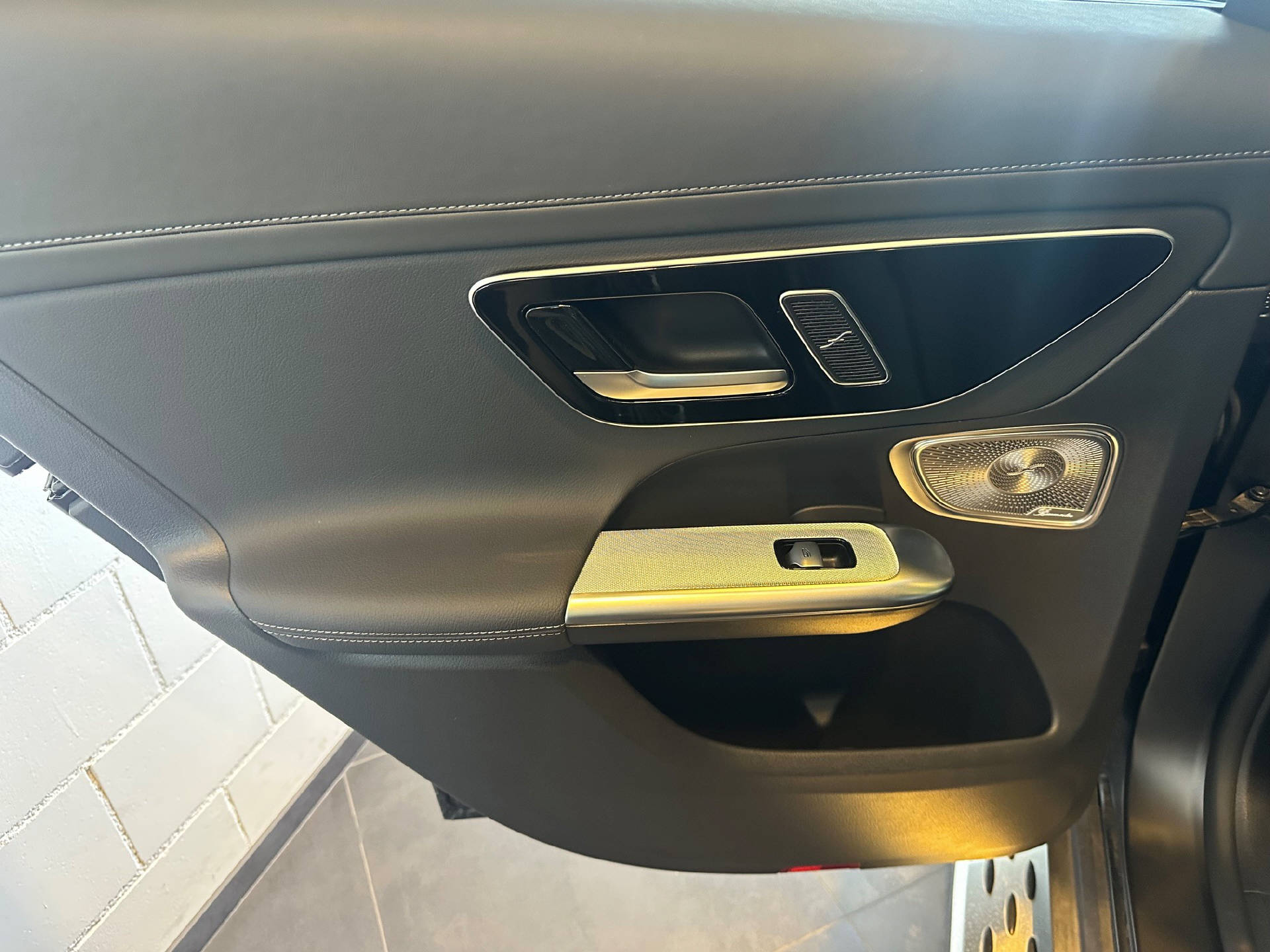 MERCEDES-BENZ GLC 400 e AMG Line 4matic-image-15