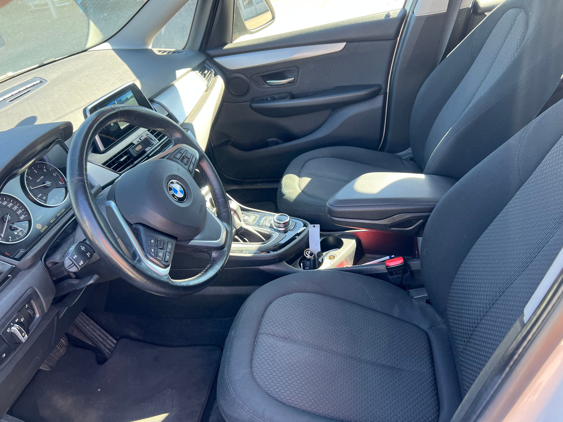 BMW 220d xDrive Gran Tourer Steptronic-image-9