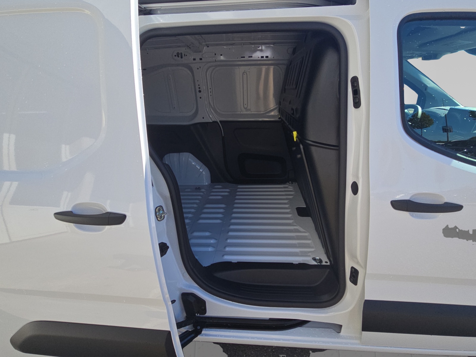 TOYOTA PROACE CITY Van L1 1.5 D Active-image-9