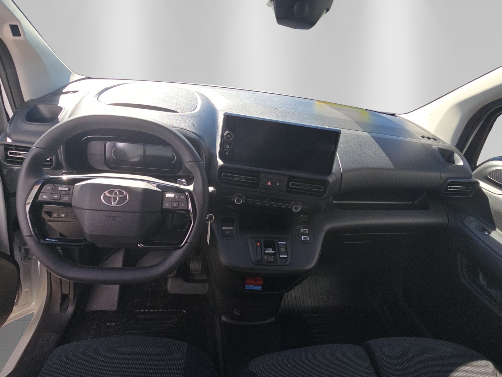 TOYOTA PROACE CITY Van L1 1.5 D Active-image-10