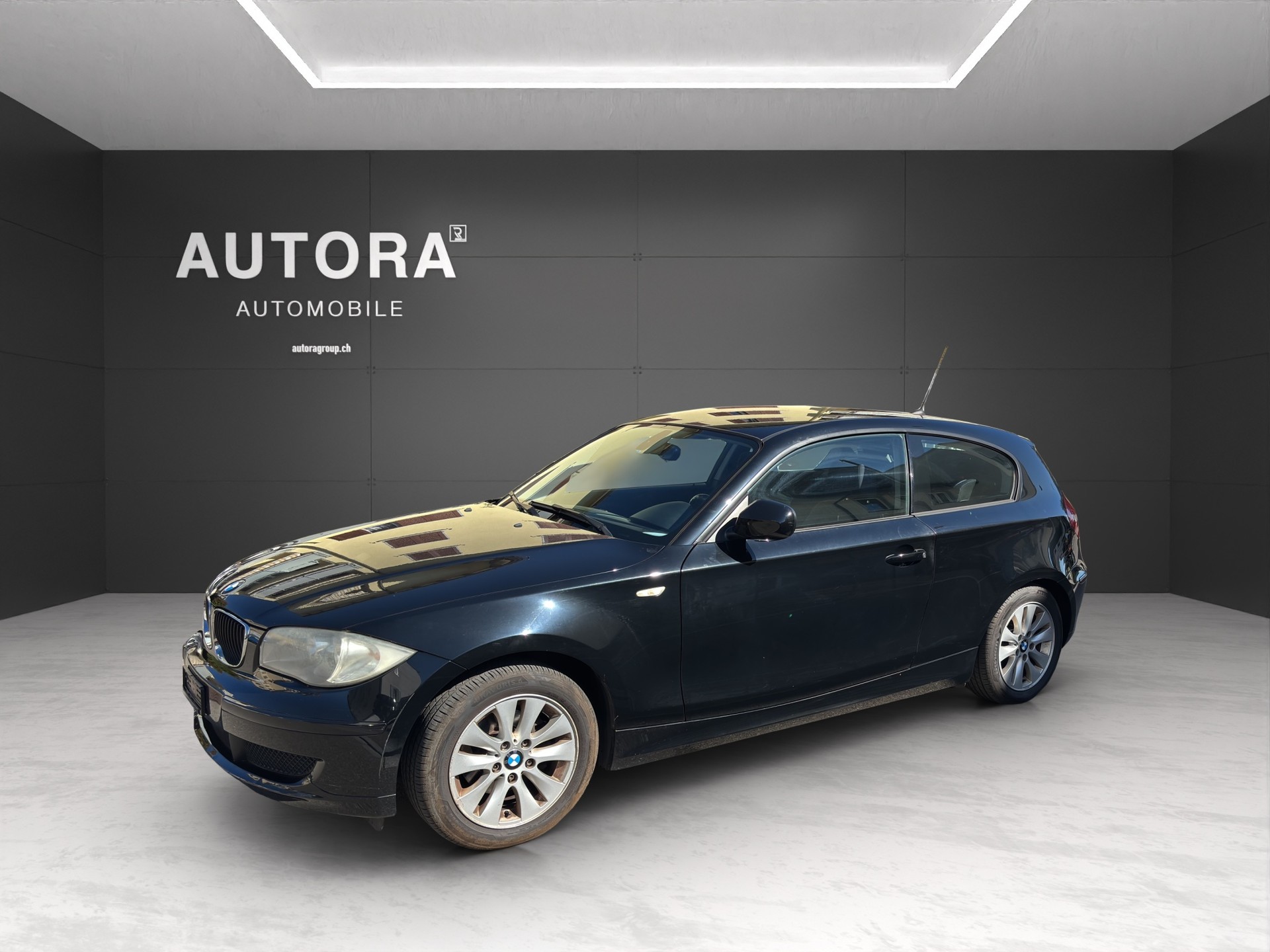 BMW 116i-image-0