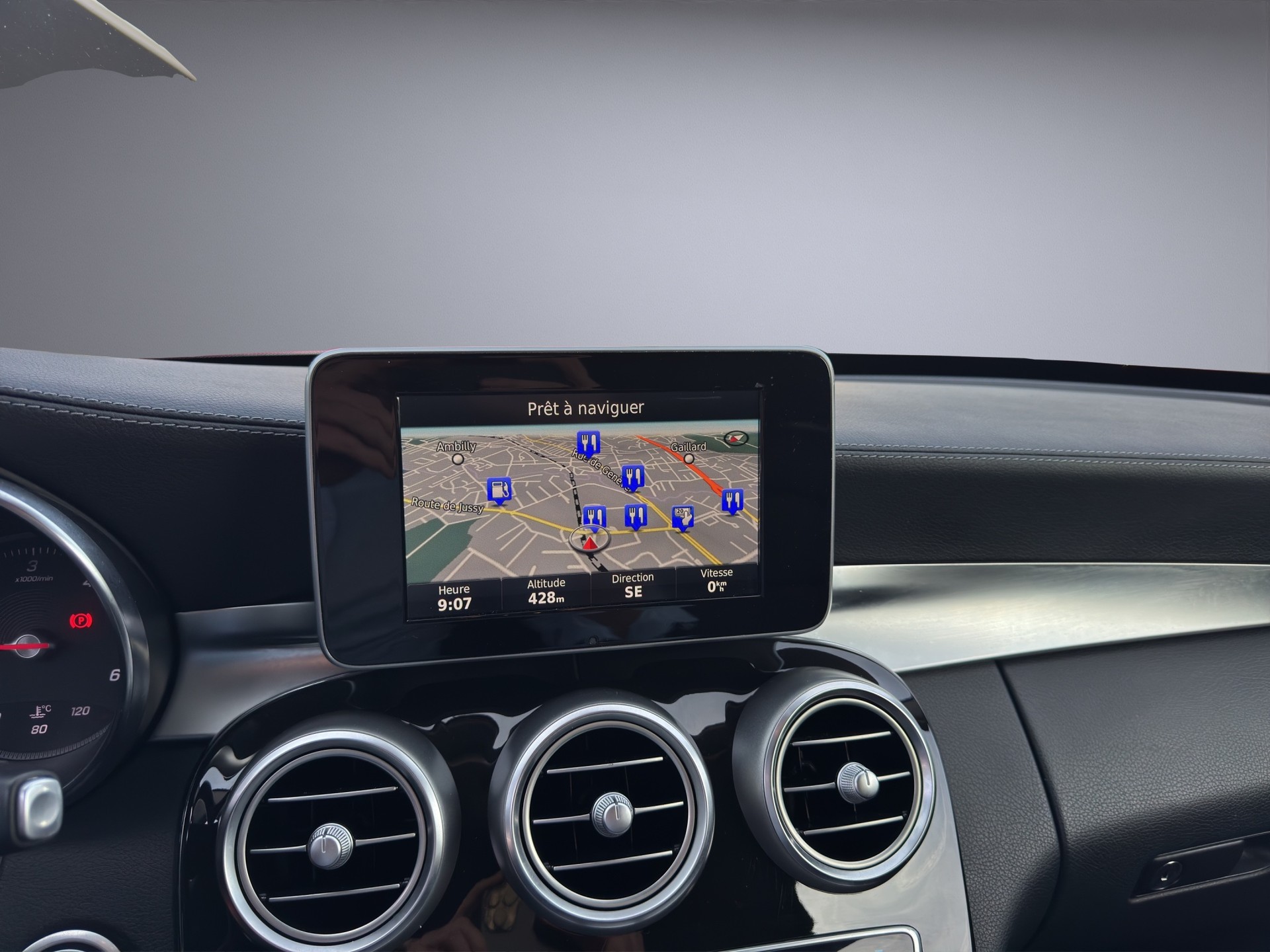 MERCEDES-BENZ C 250 d AMG Line 4Matic 9G-Tronic-image-13